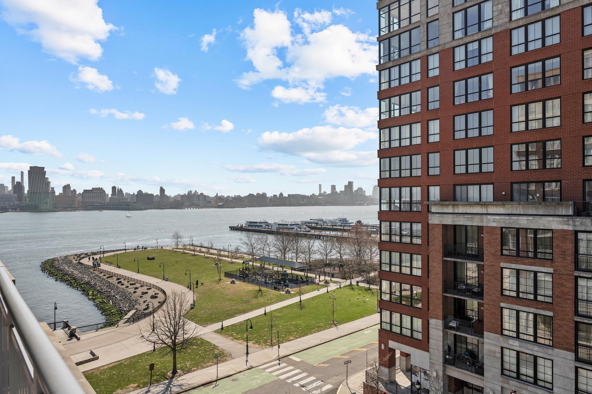 1125 MAXWELL LANE Unit: 604