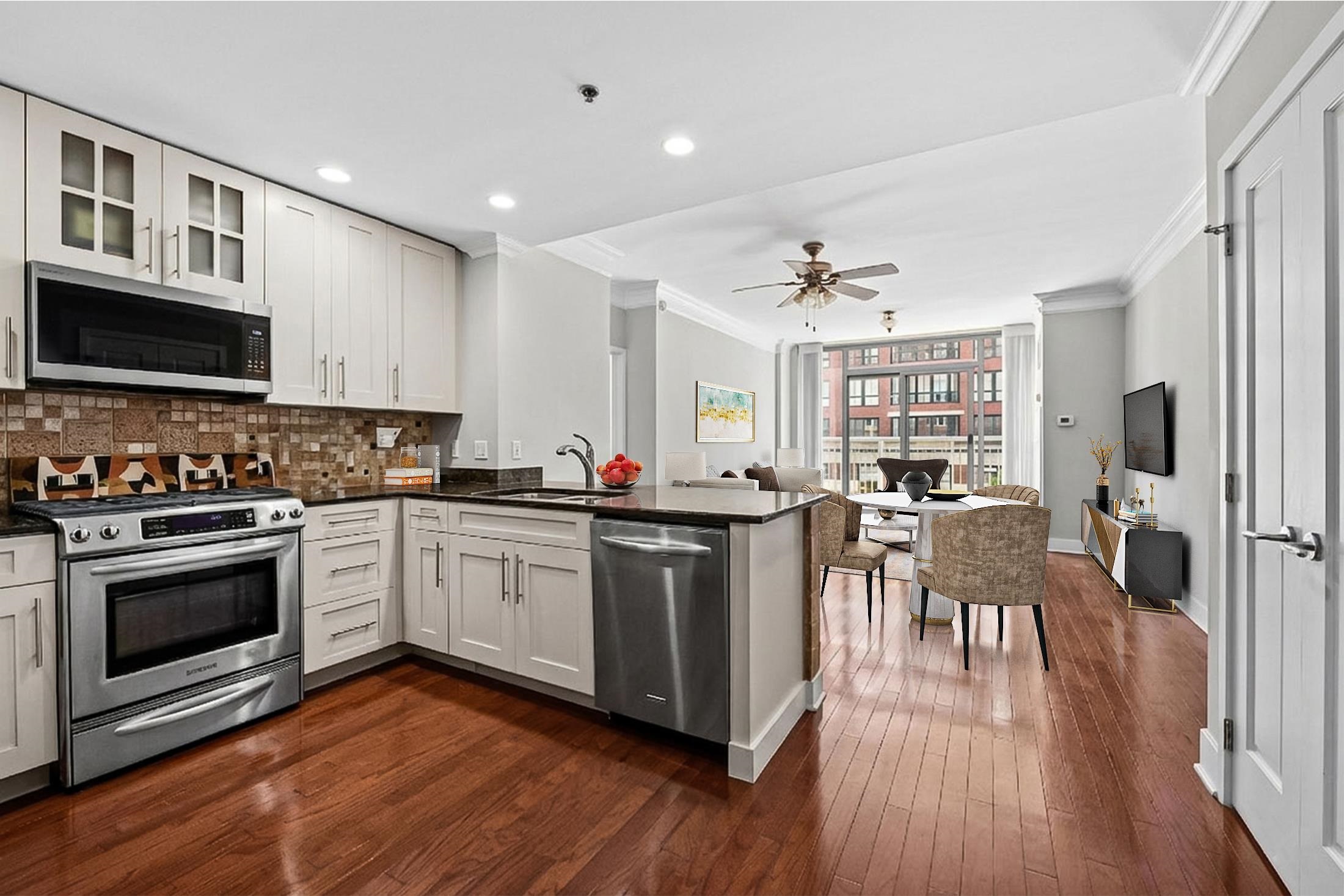 1125 MAXWELL LANE Unit: 604