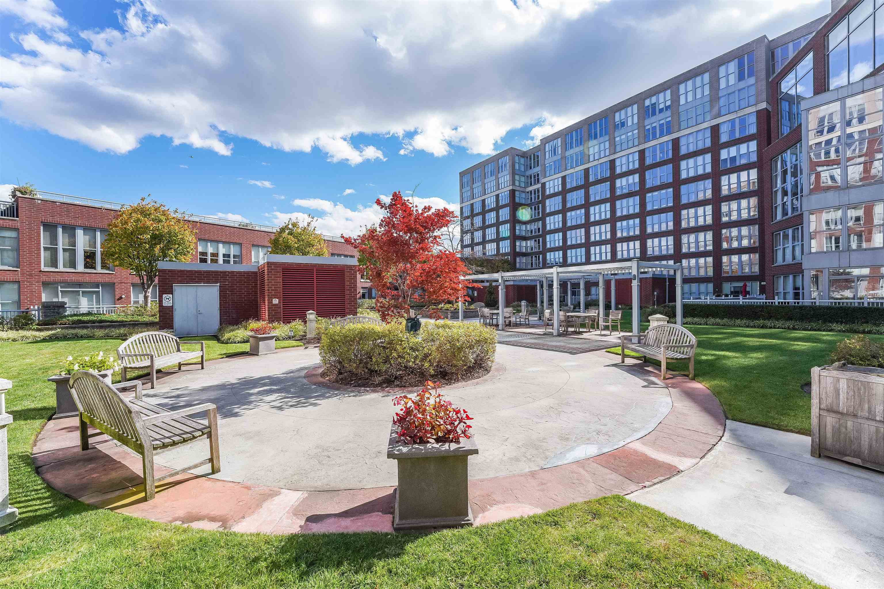 1125 MAXWELL LANE Unit: 1123