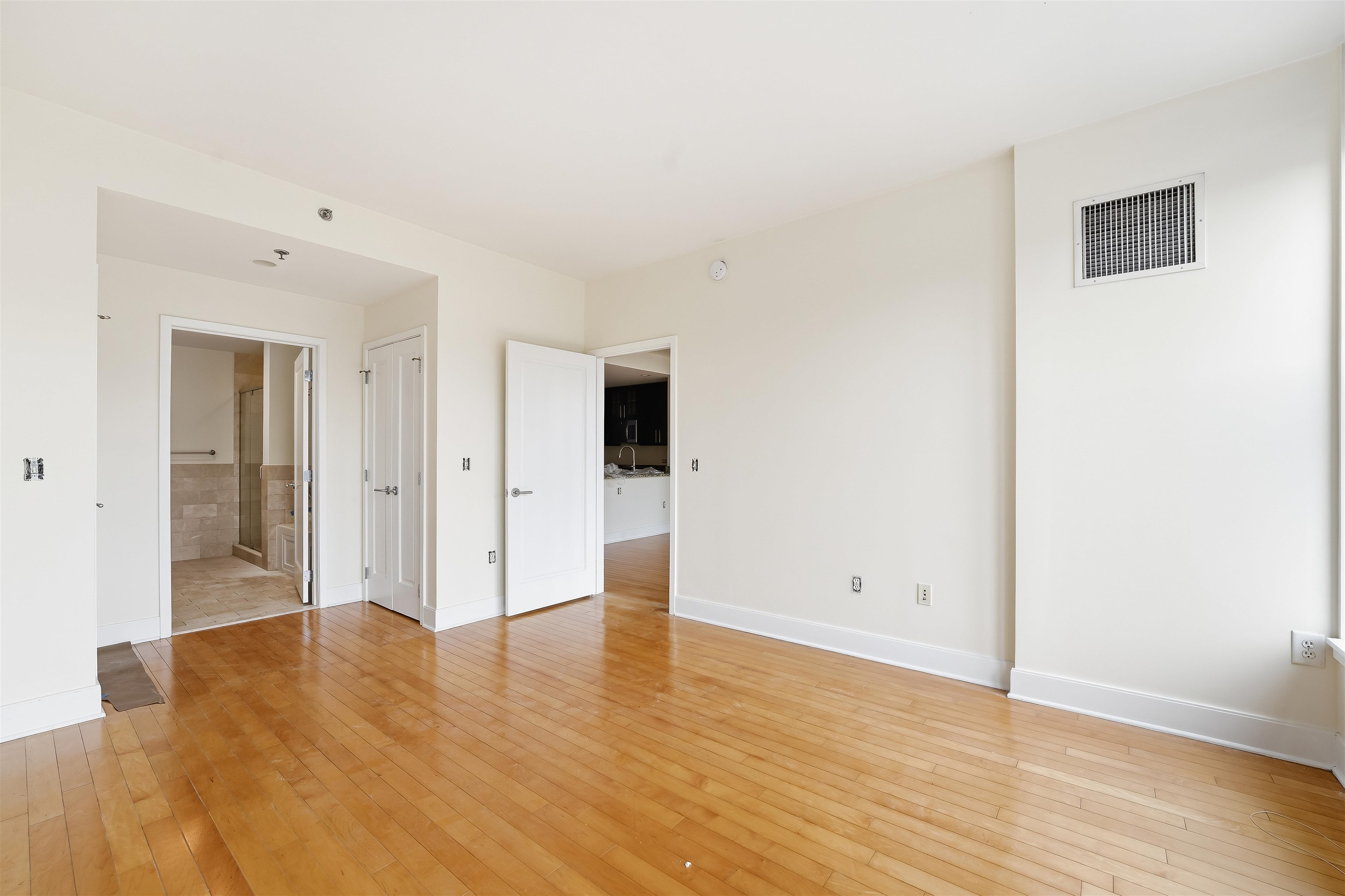 1125 MAXWELL LANE Unit: 1123
