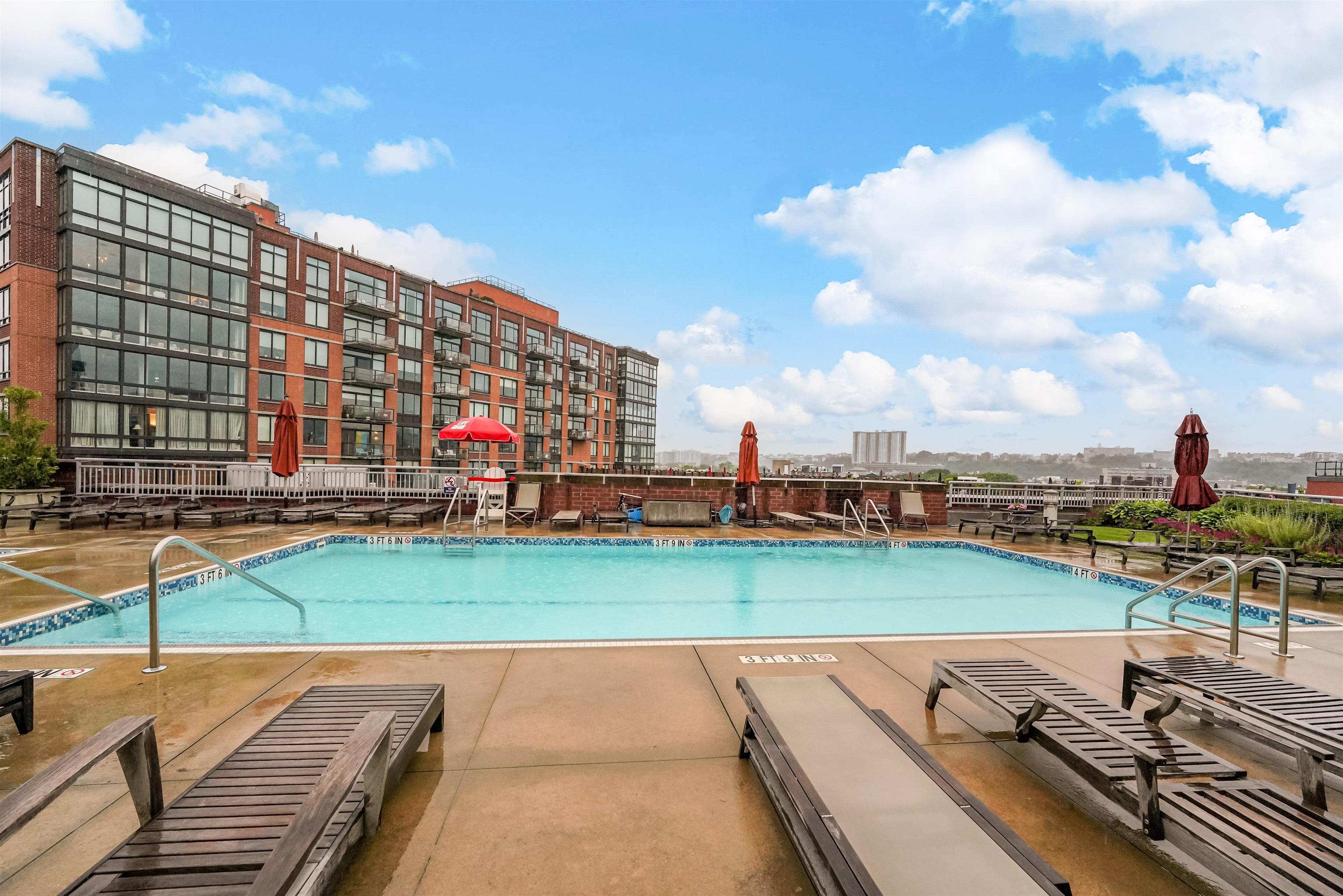 1125 MAXWELL LANE Unit: 1123