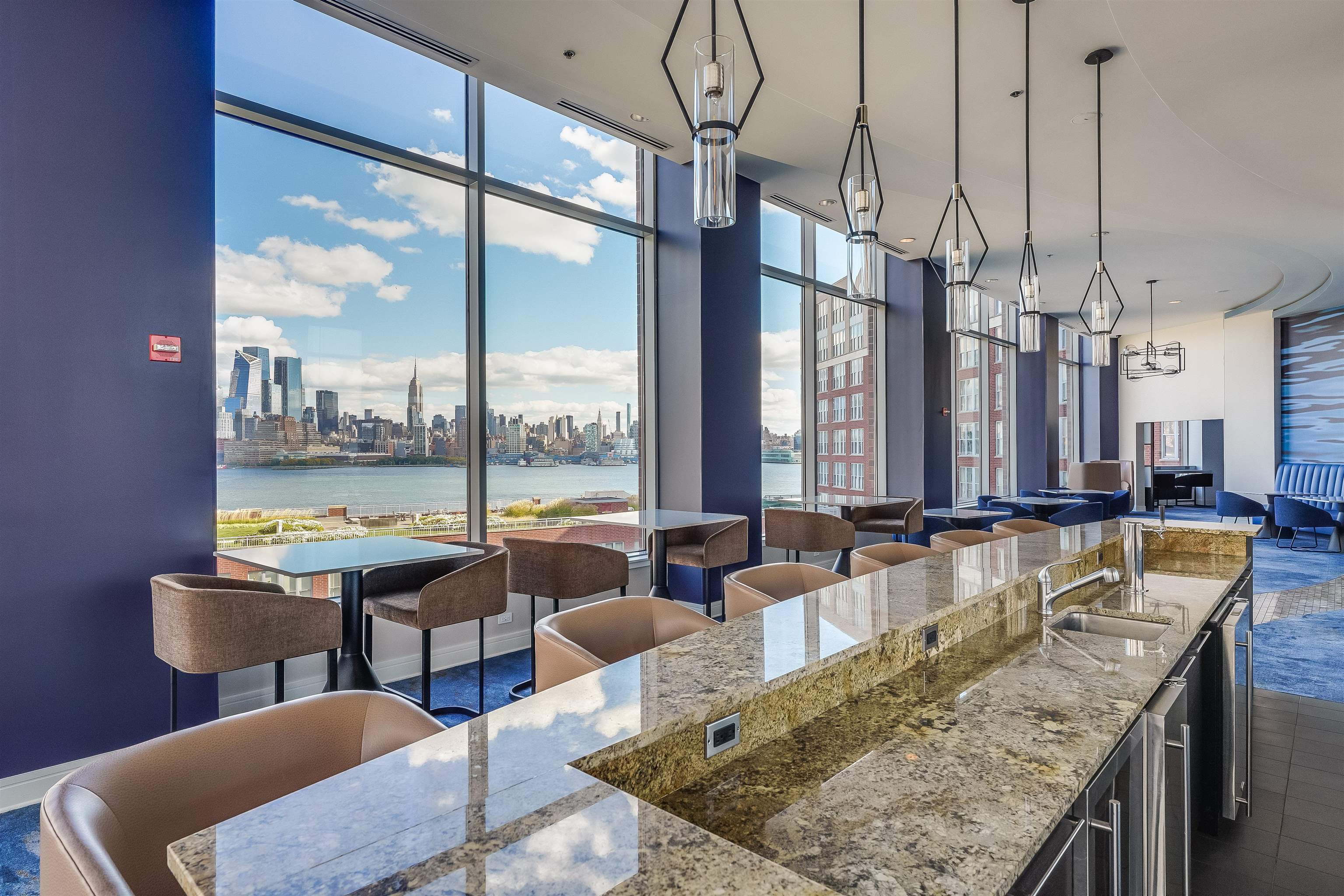 1125 MAXWELL LANE Unit: 1123