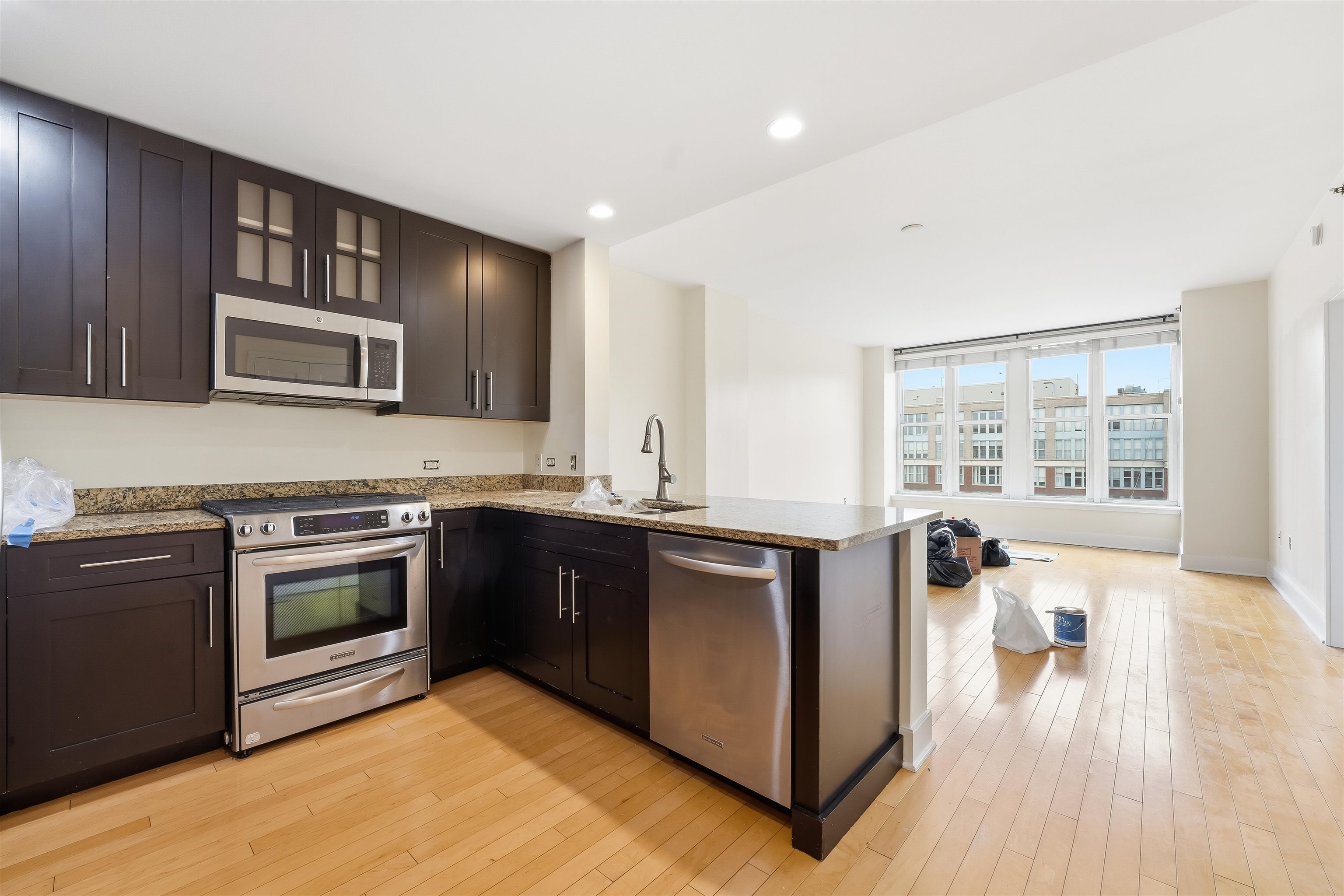 1125 MAXWELL LANE Unit: 1123