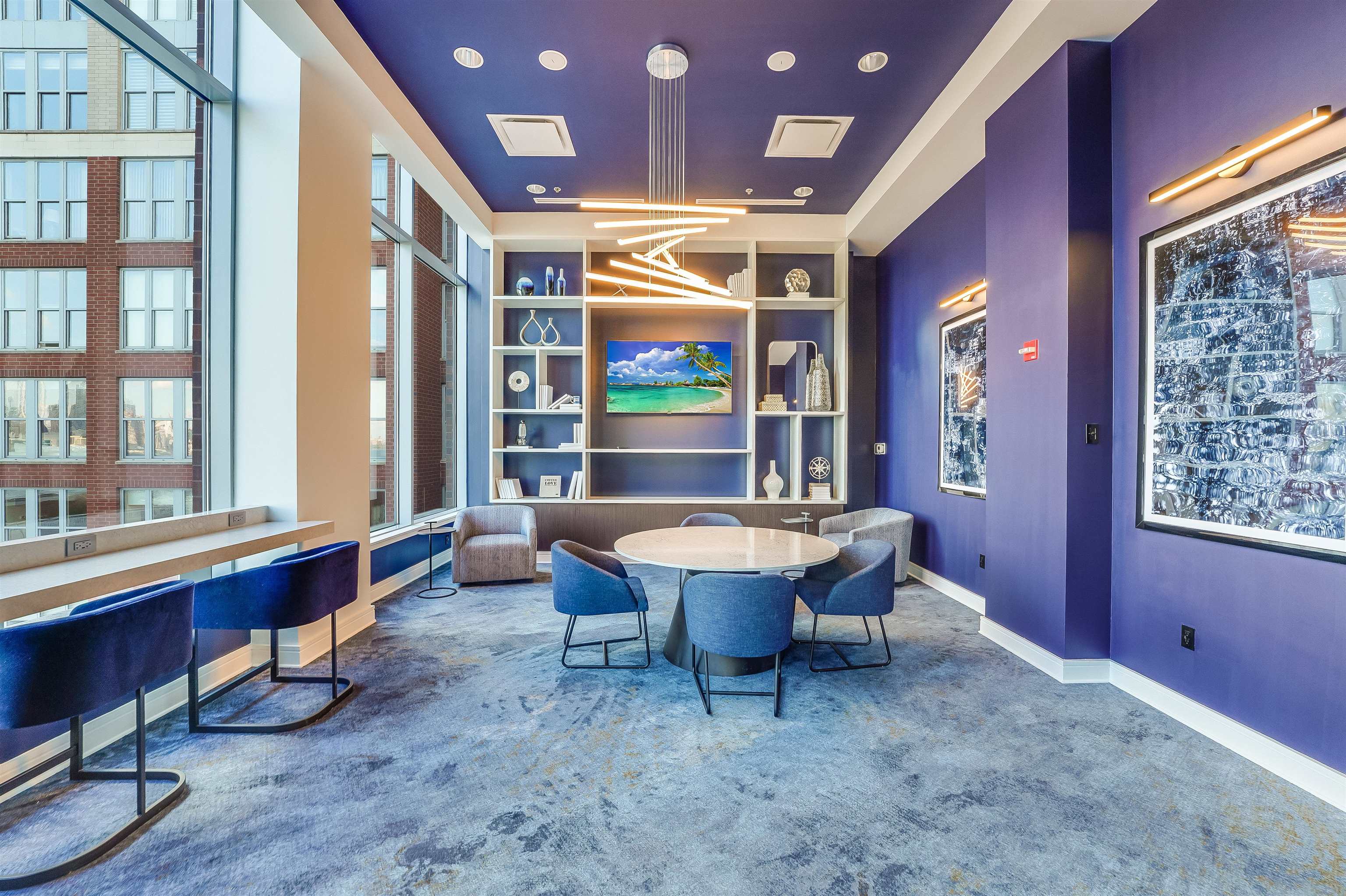 1025 MAXWELL LANE Unit: 212