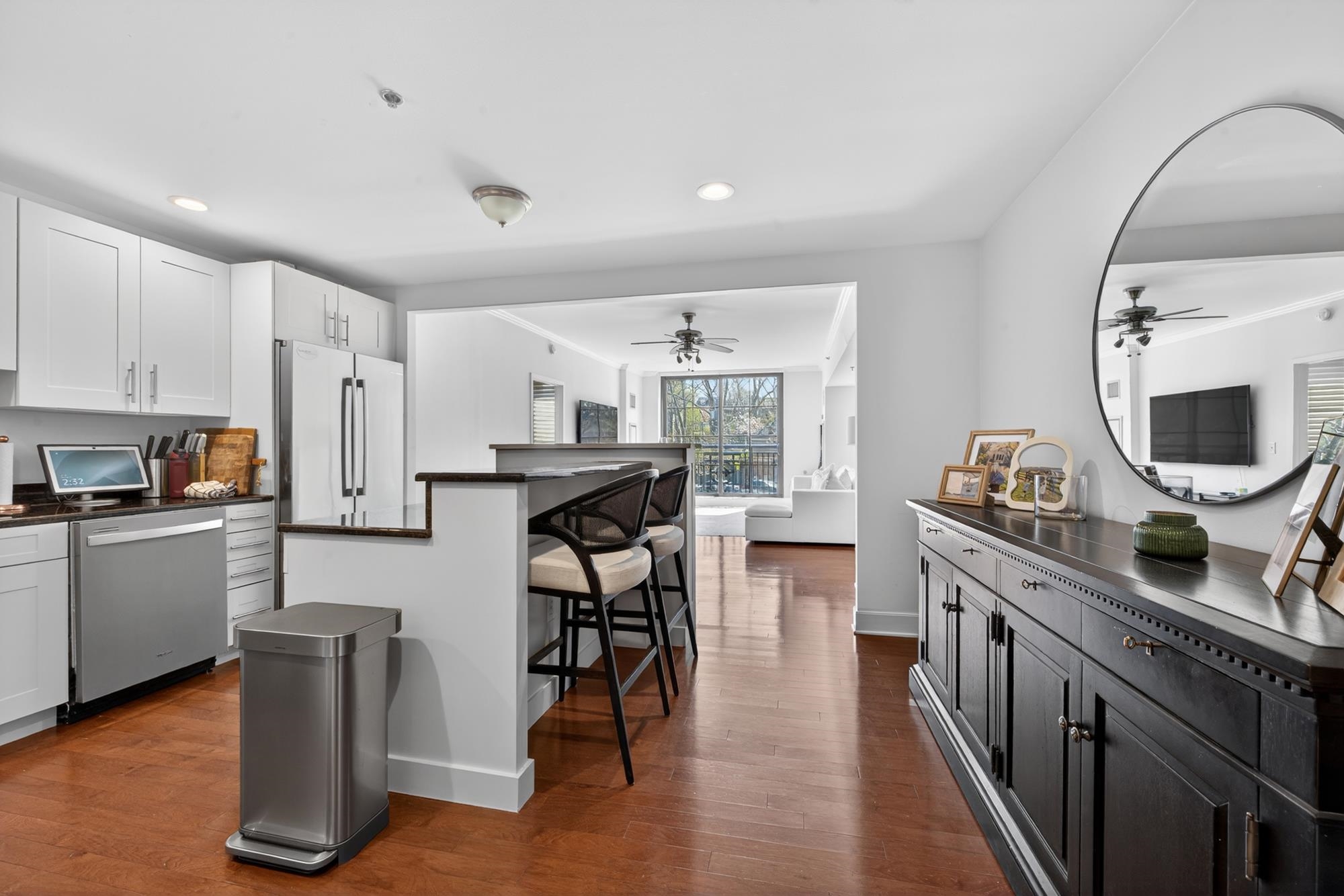 1025 MAXWELL LANE Unit: 212