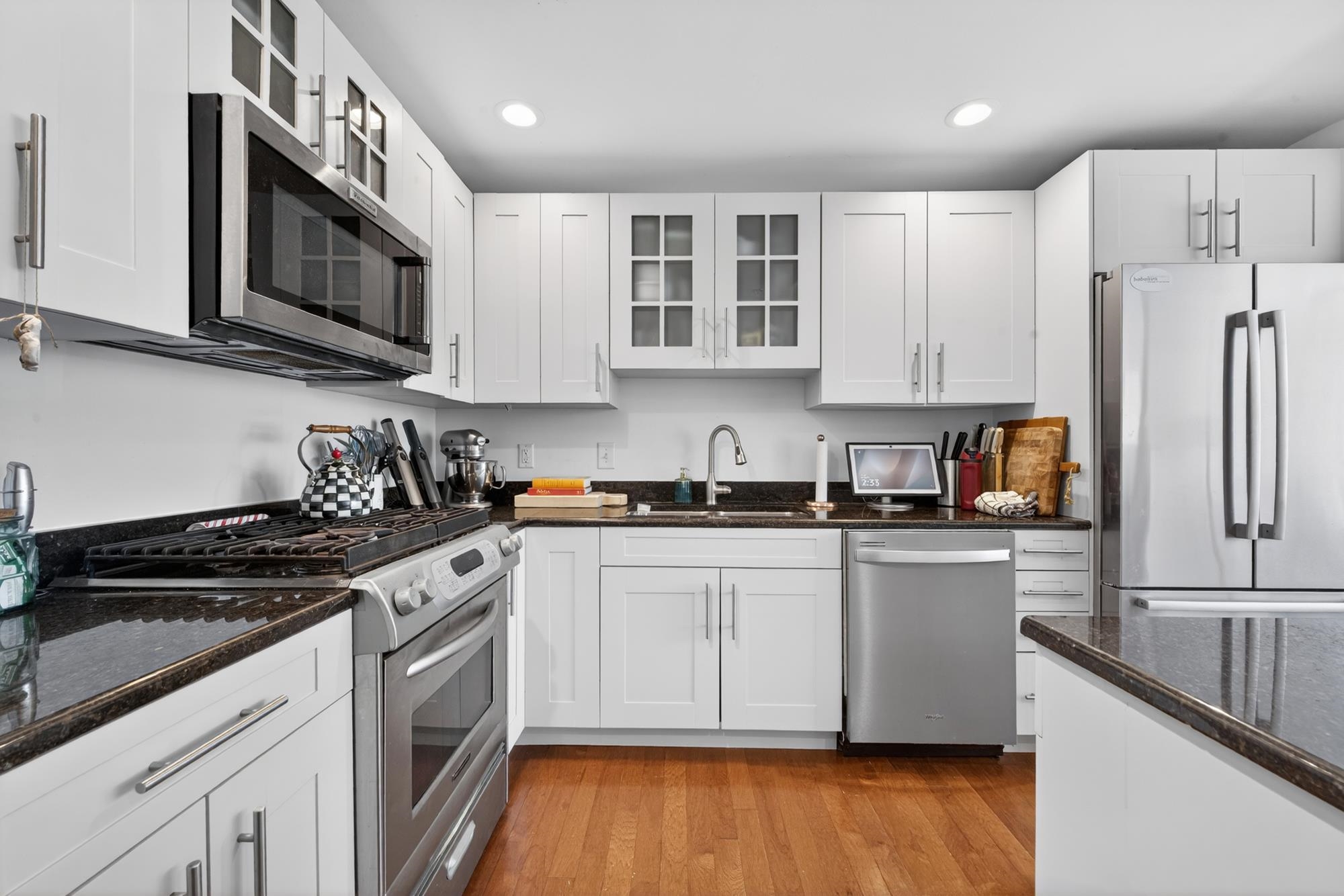 1025 MAXWELL LANE Unit: 212