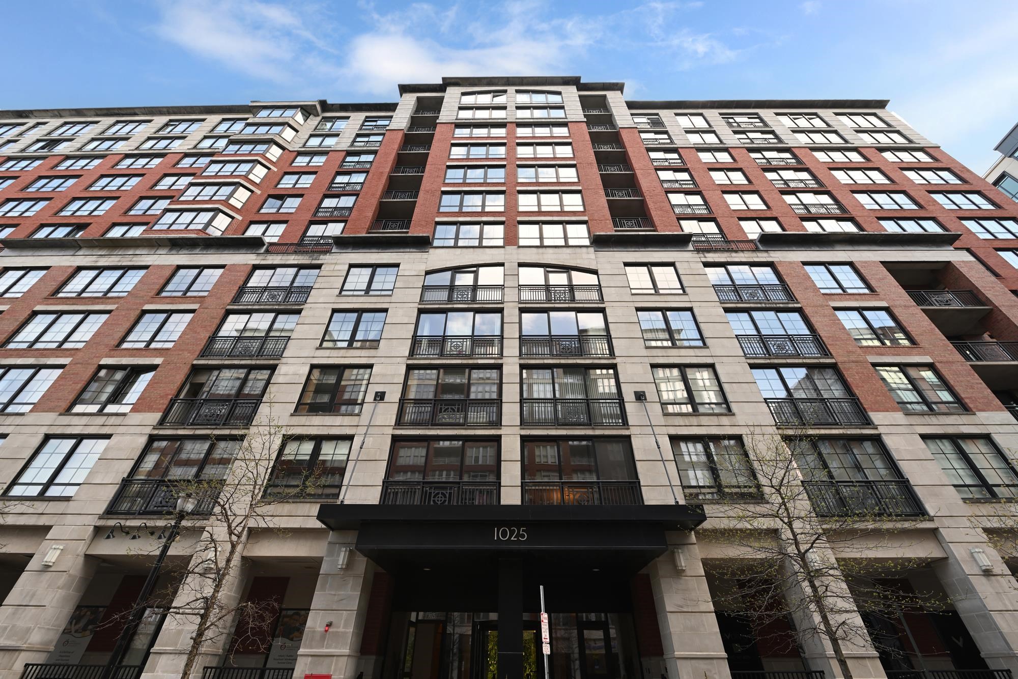 1025 MAXWELL LANE Unit: 212