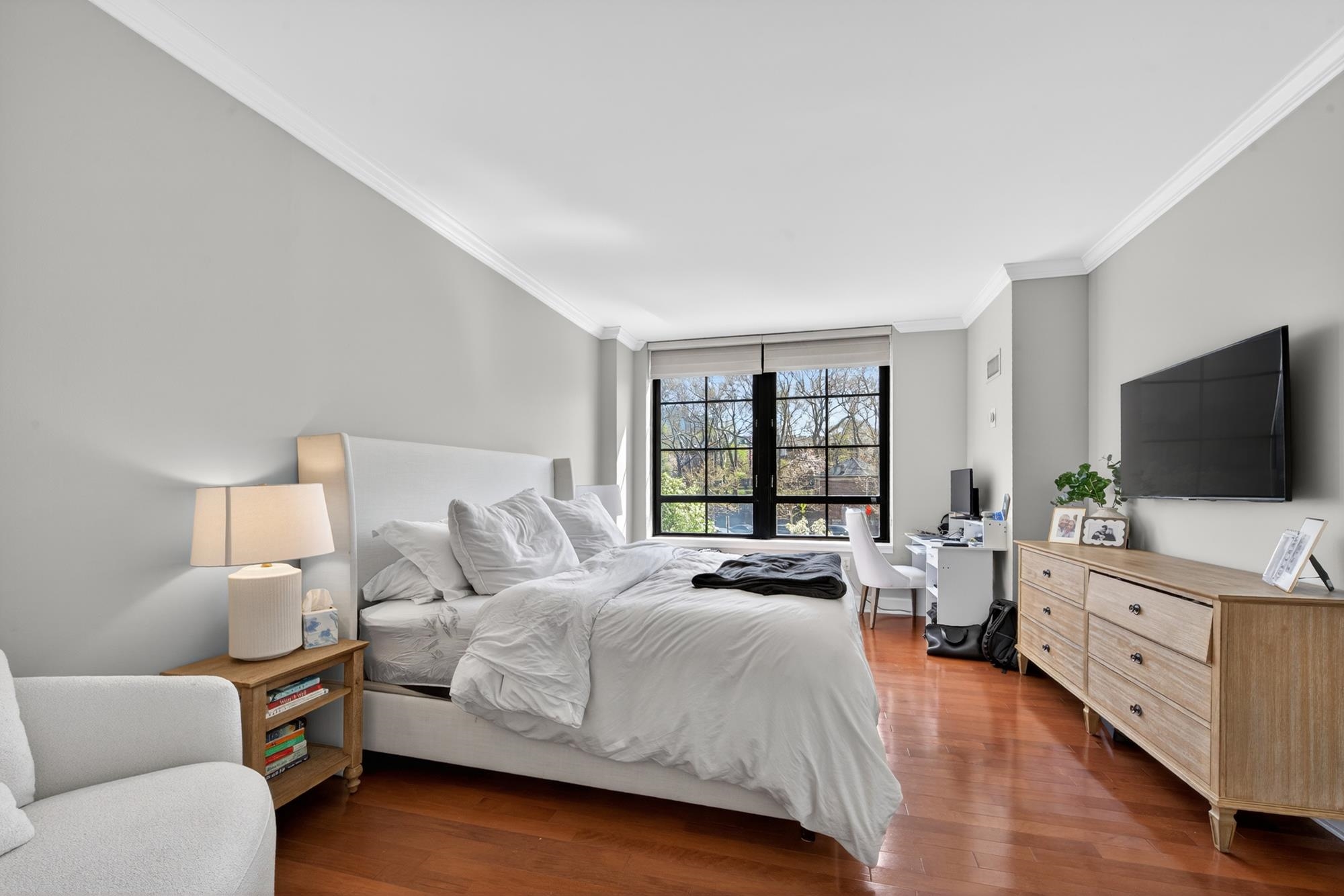 1025 MAXWELL LANE Unit: 212