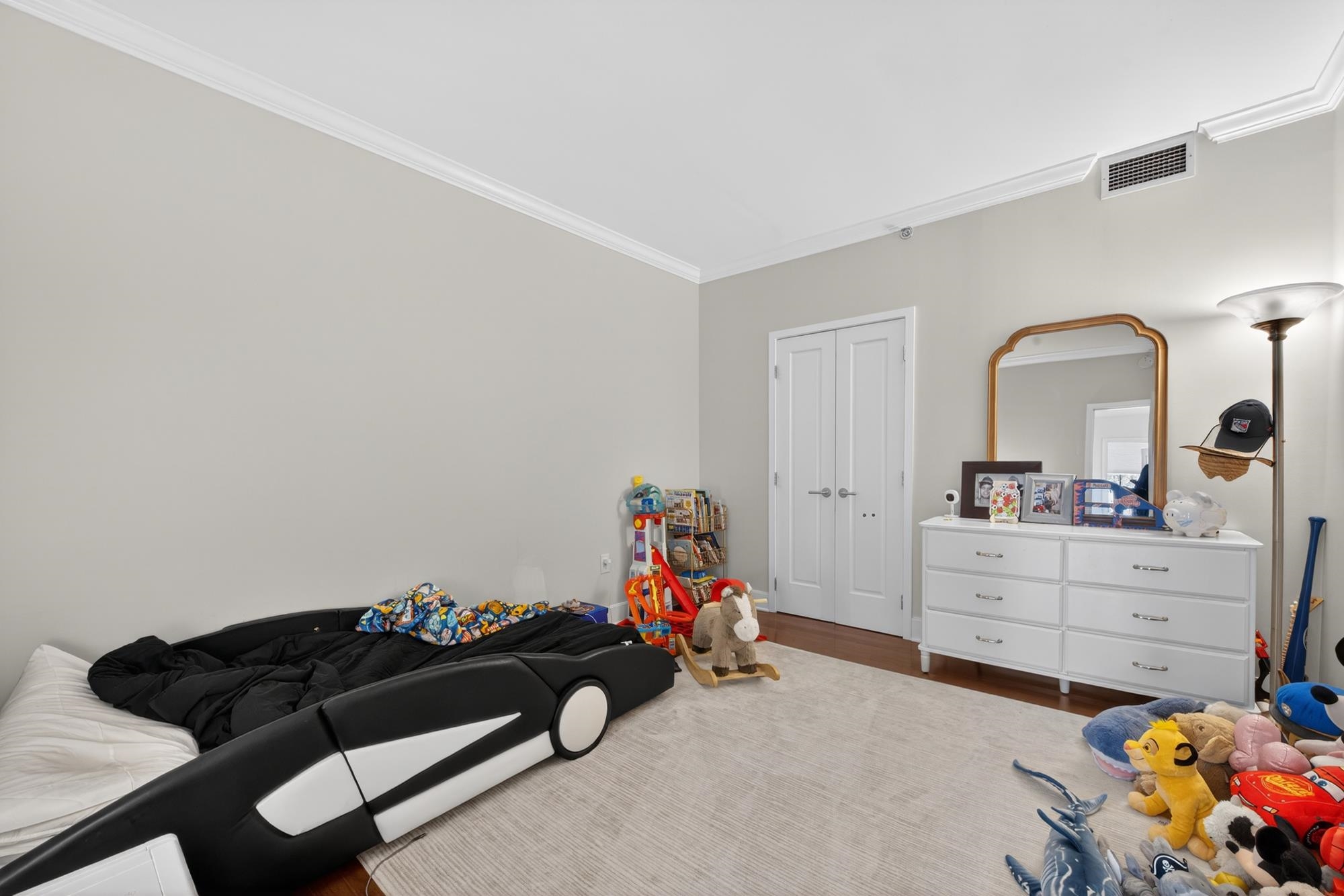 1025 MAXWELL LANE Unit: 212