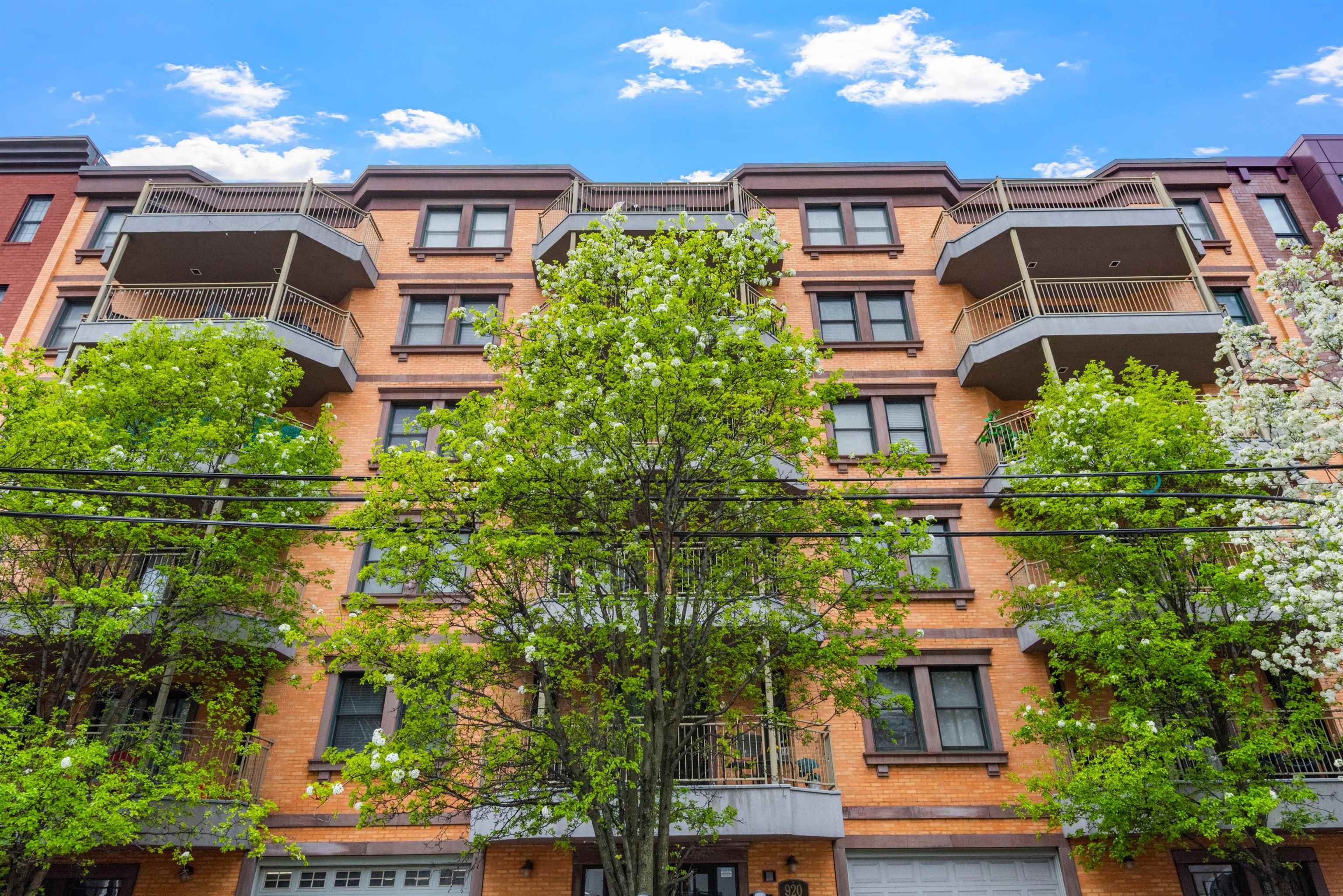 920 JEFFERSON ST Unit: 501