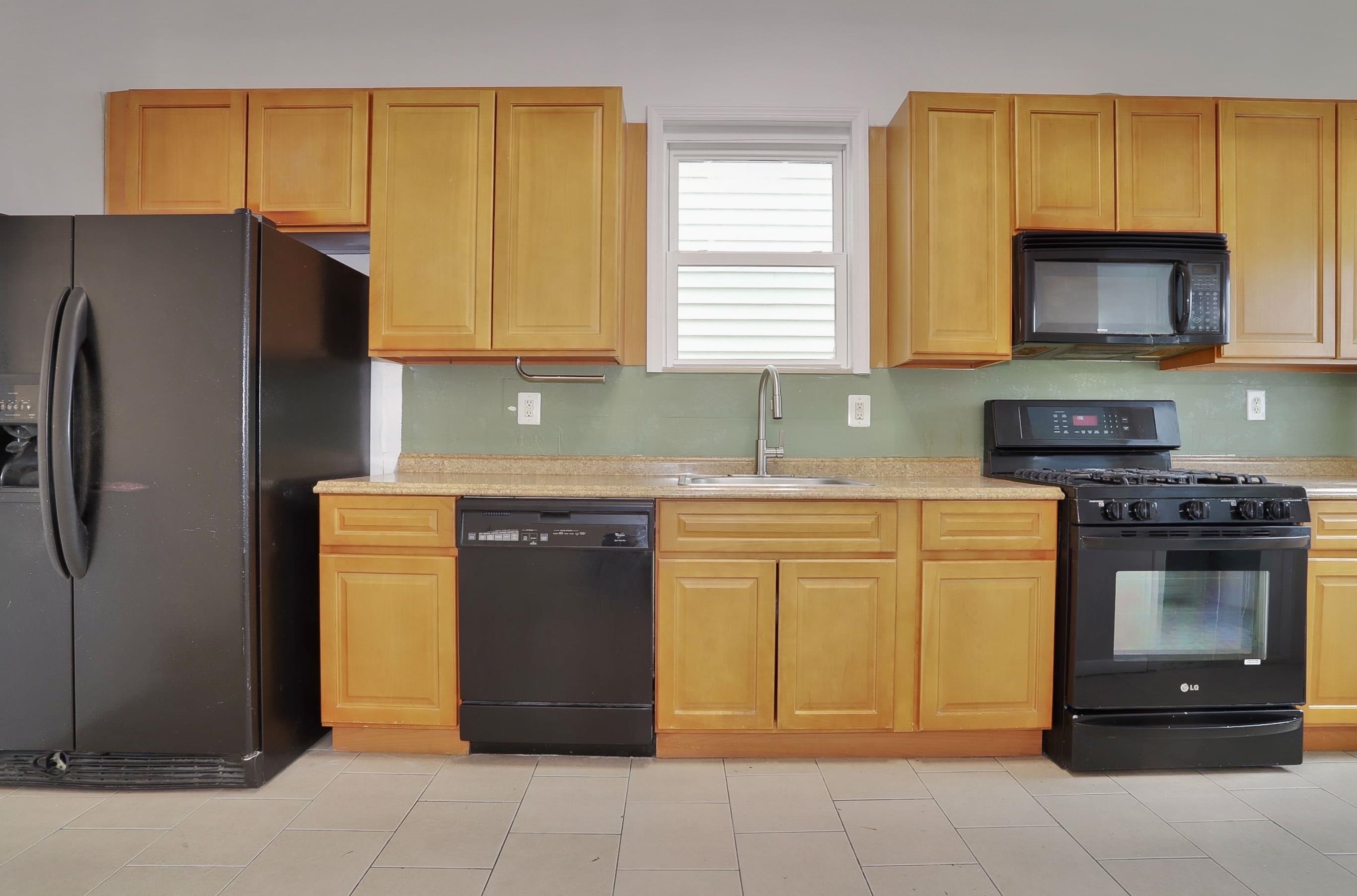 119 ZABRISKIE ST Unit: 3