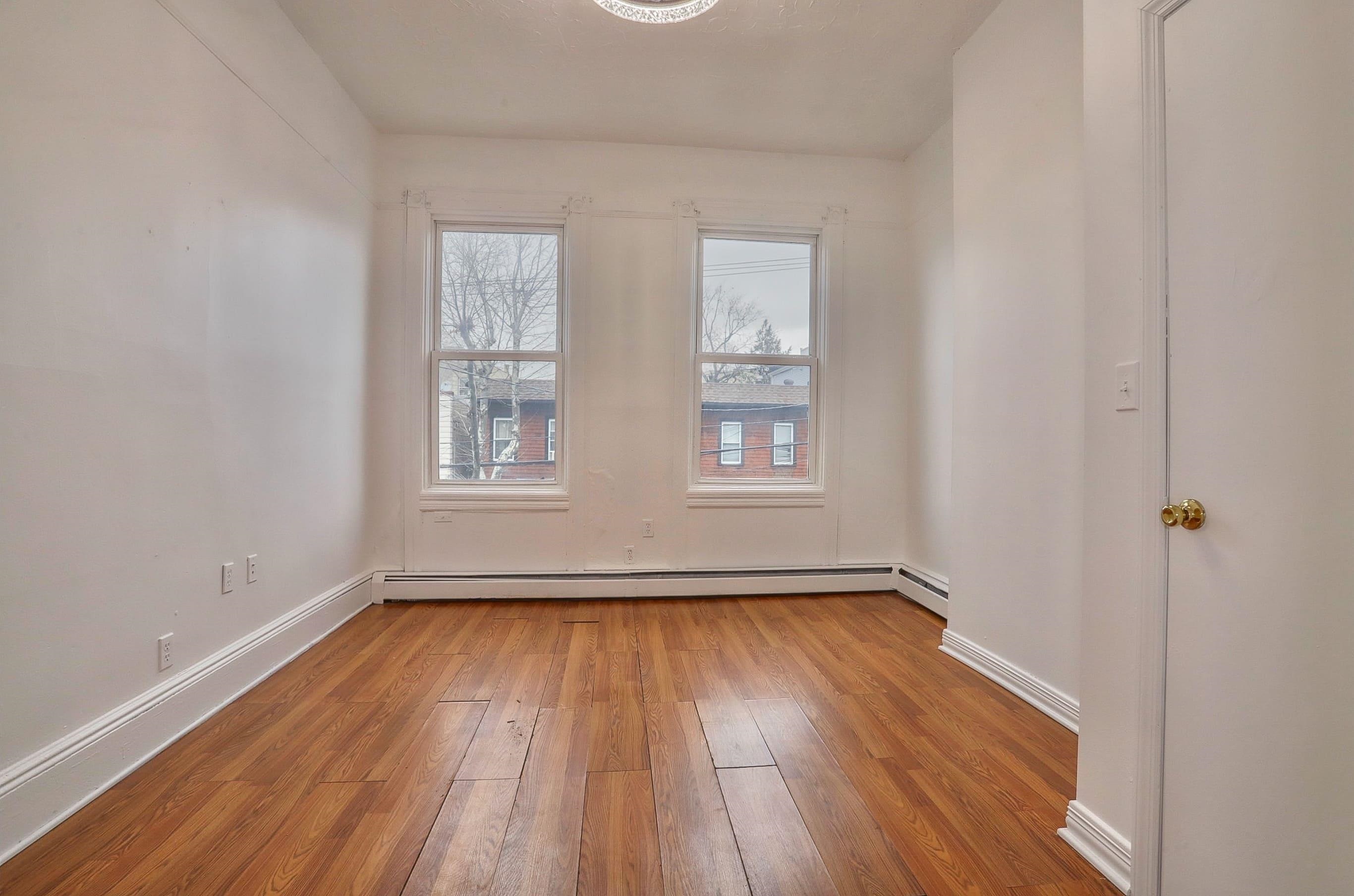 119 ZABRISKIE ST Unit: 3