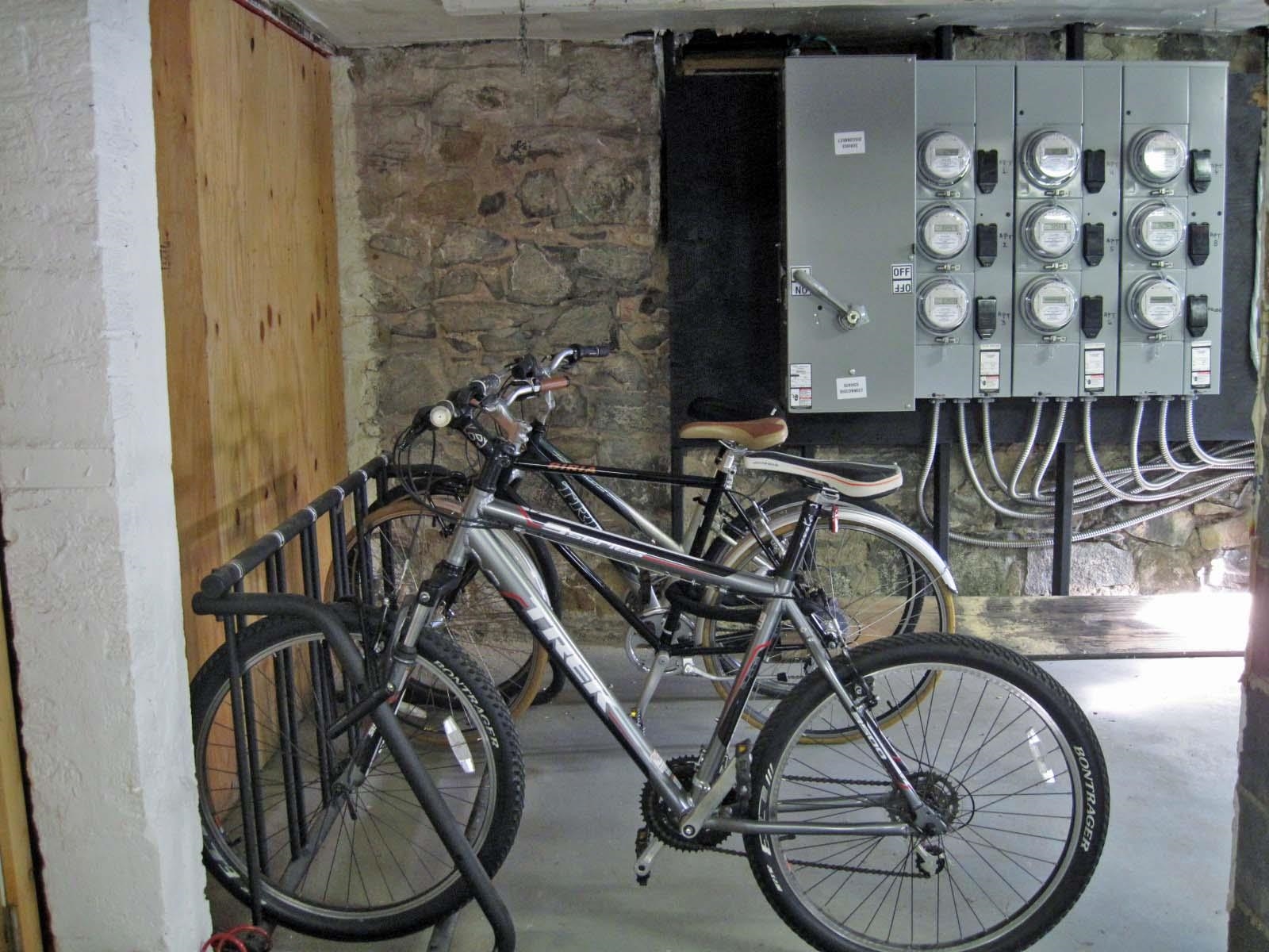 273 WEBSTER AVE Unit: 4