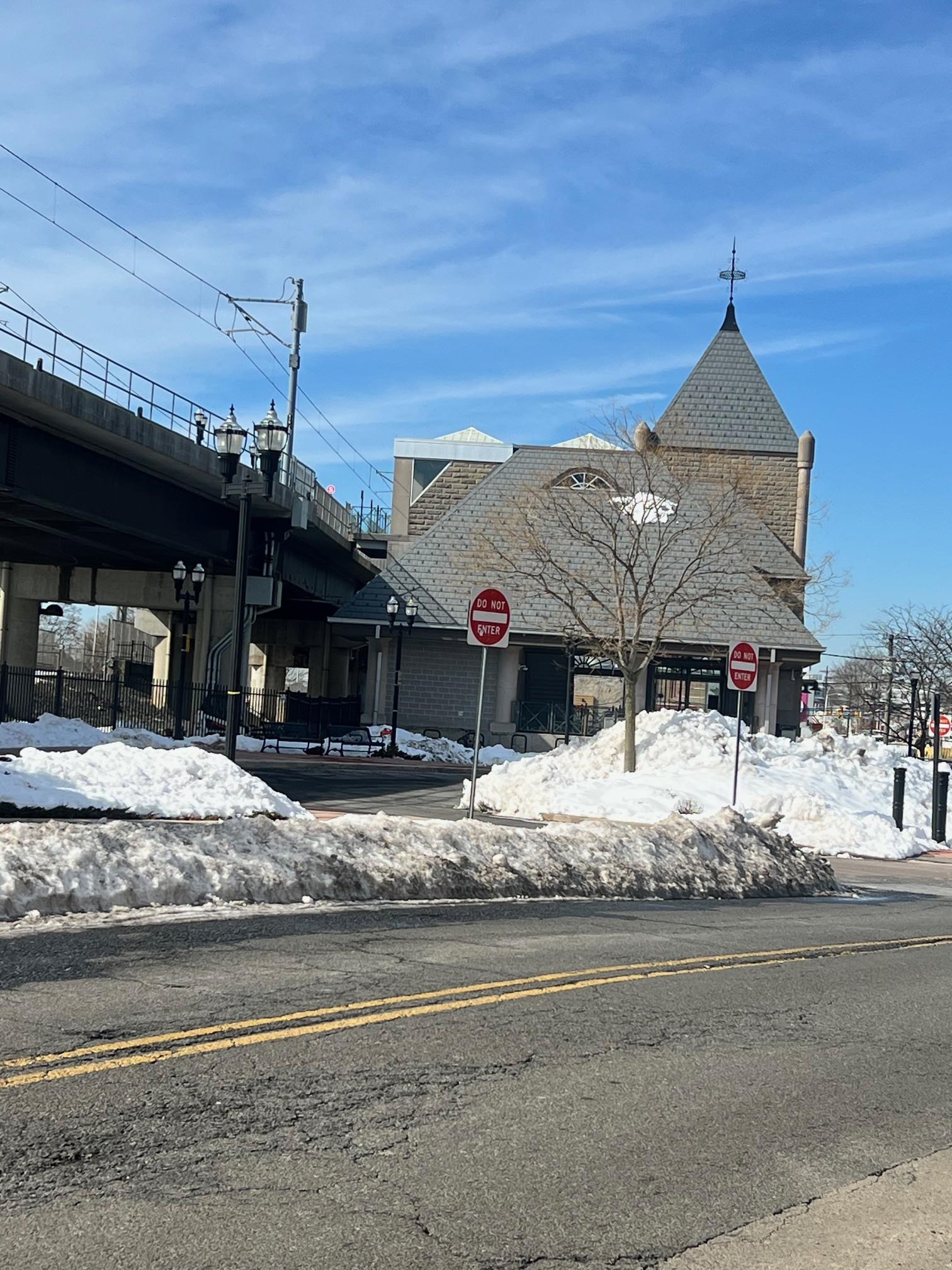 25 West 8TH ST Unit: 2R