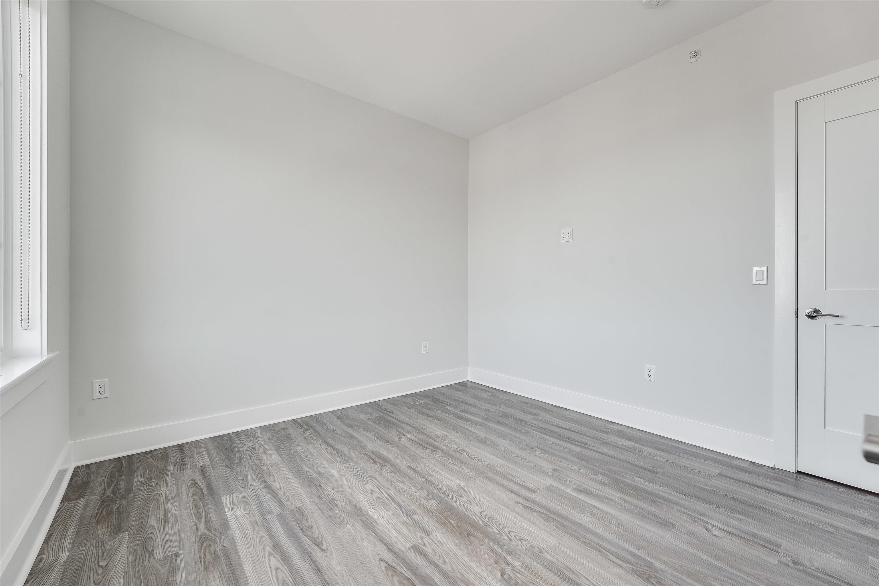 658 GRAND ST Unit: 202