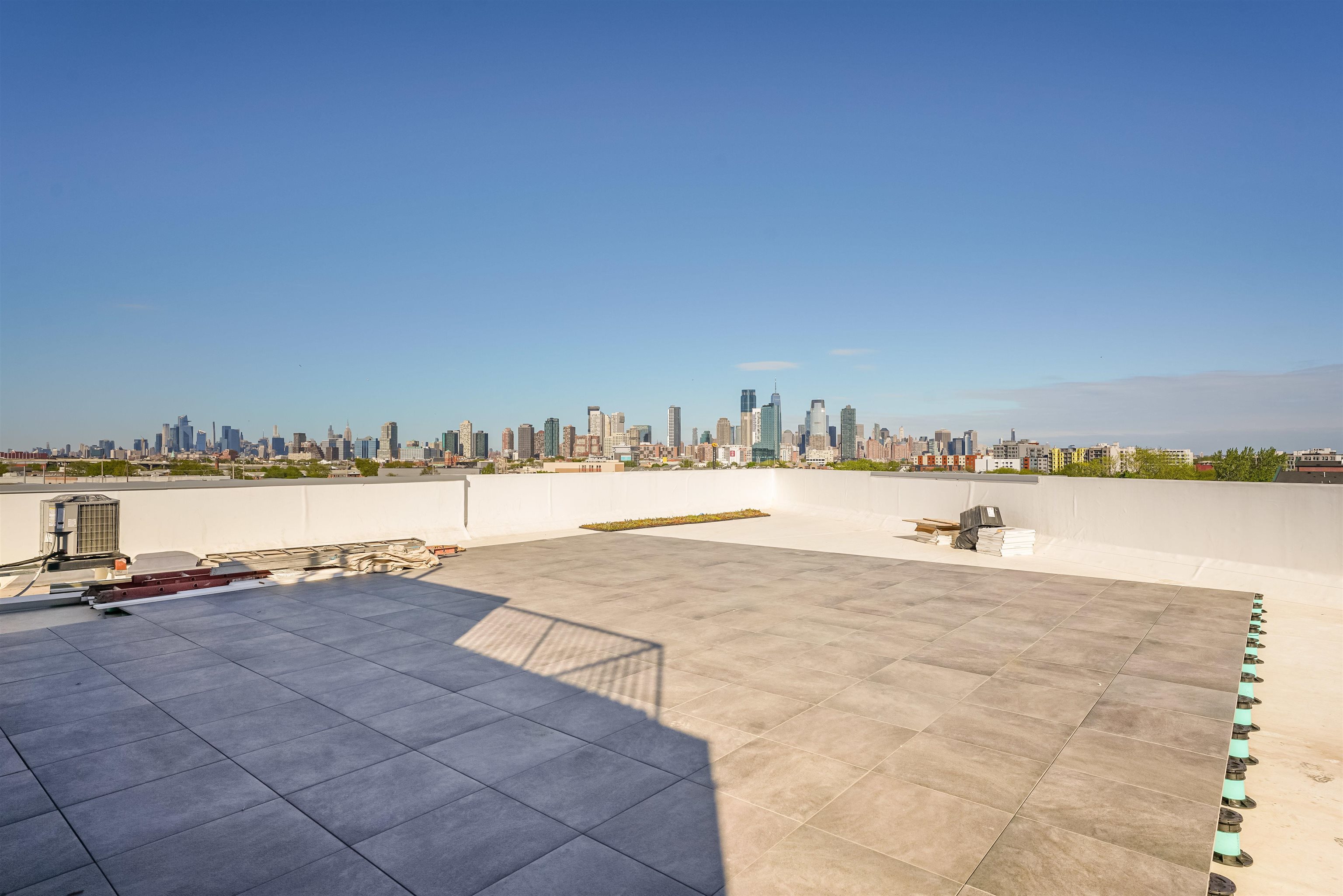 658 GRAND ST Unit: 202