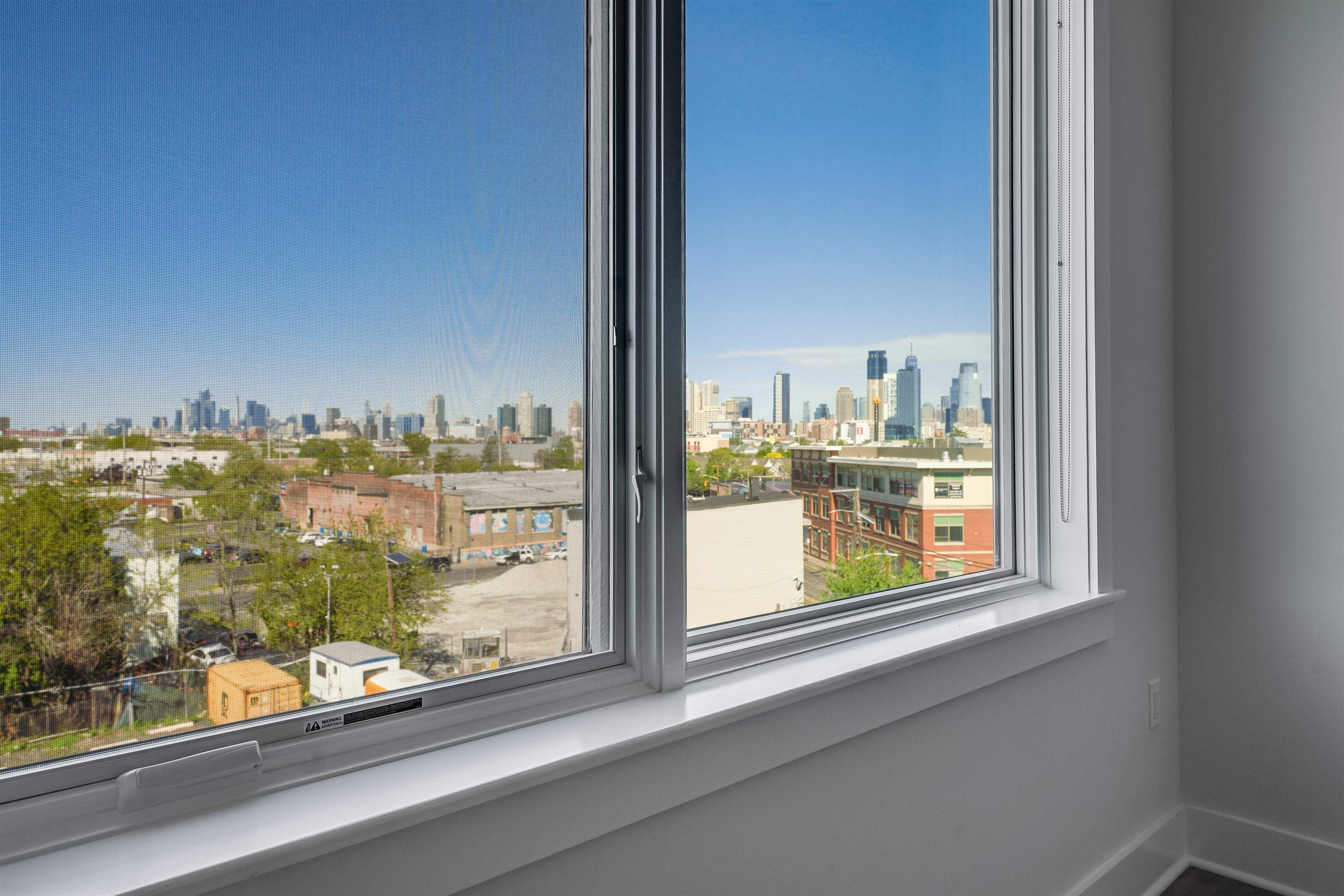 658 GRAND ST Unit: 202