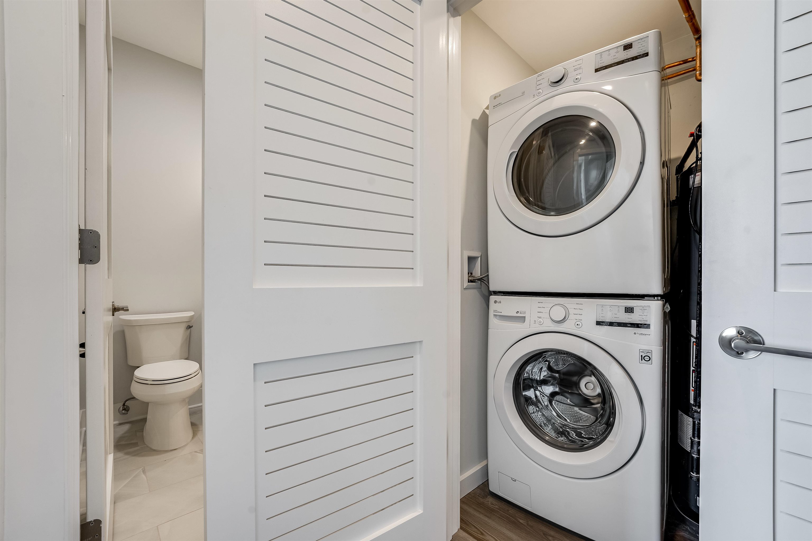 658 GRAND ST Unit: 202