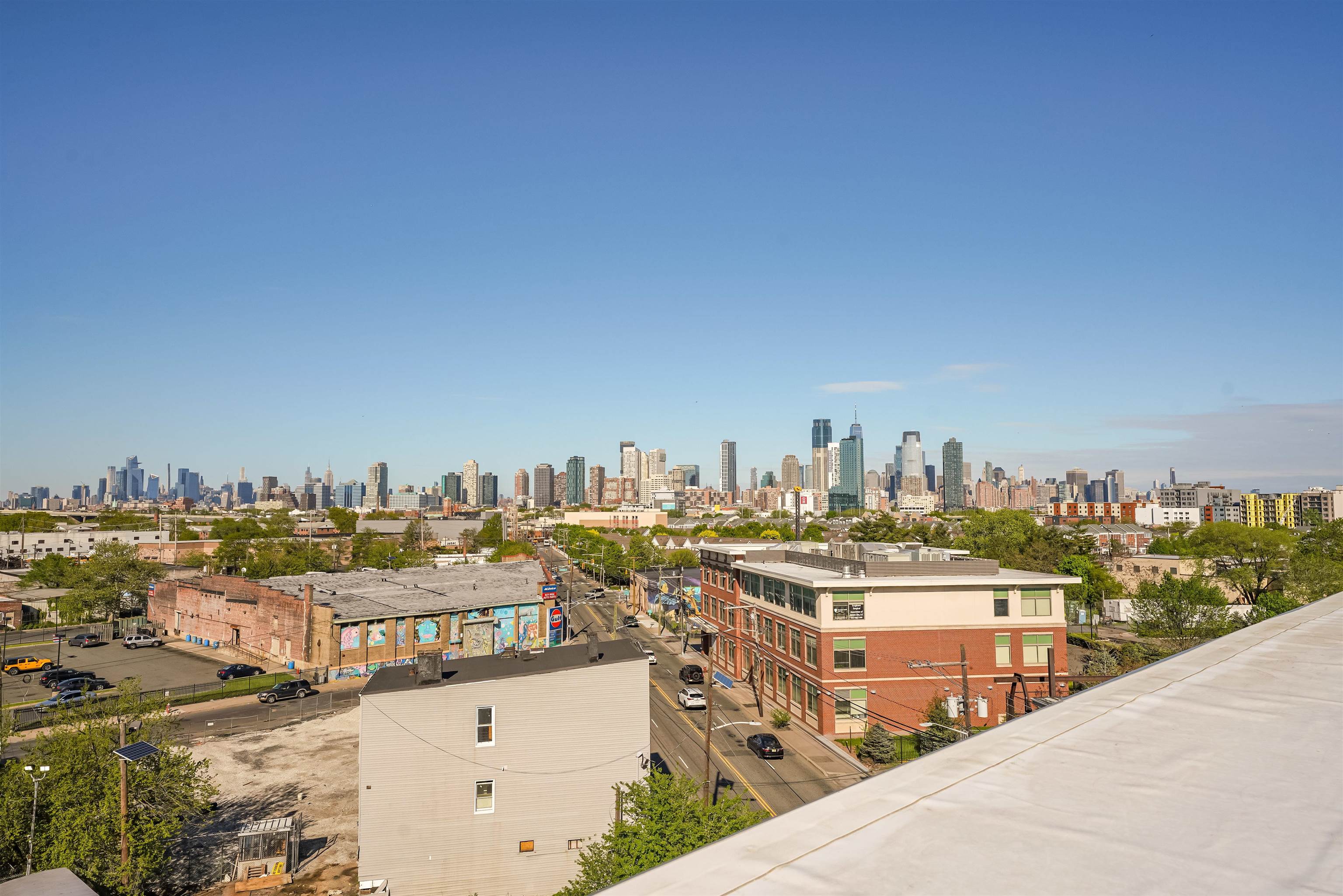 658 GRAND ST Unit: 202