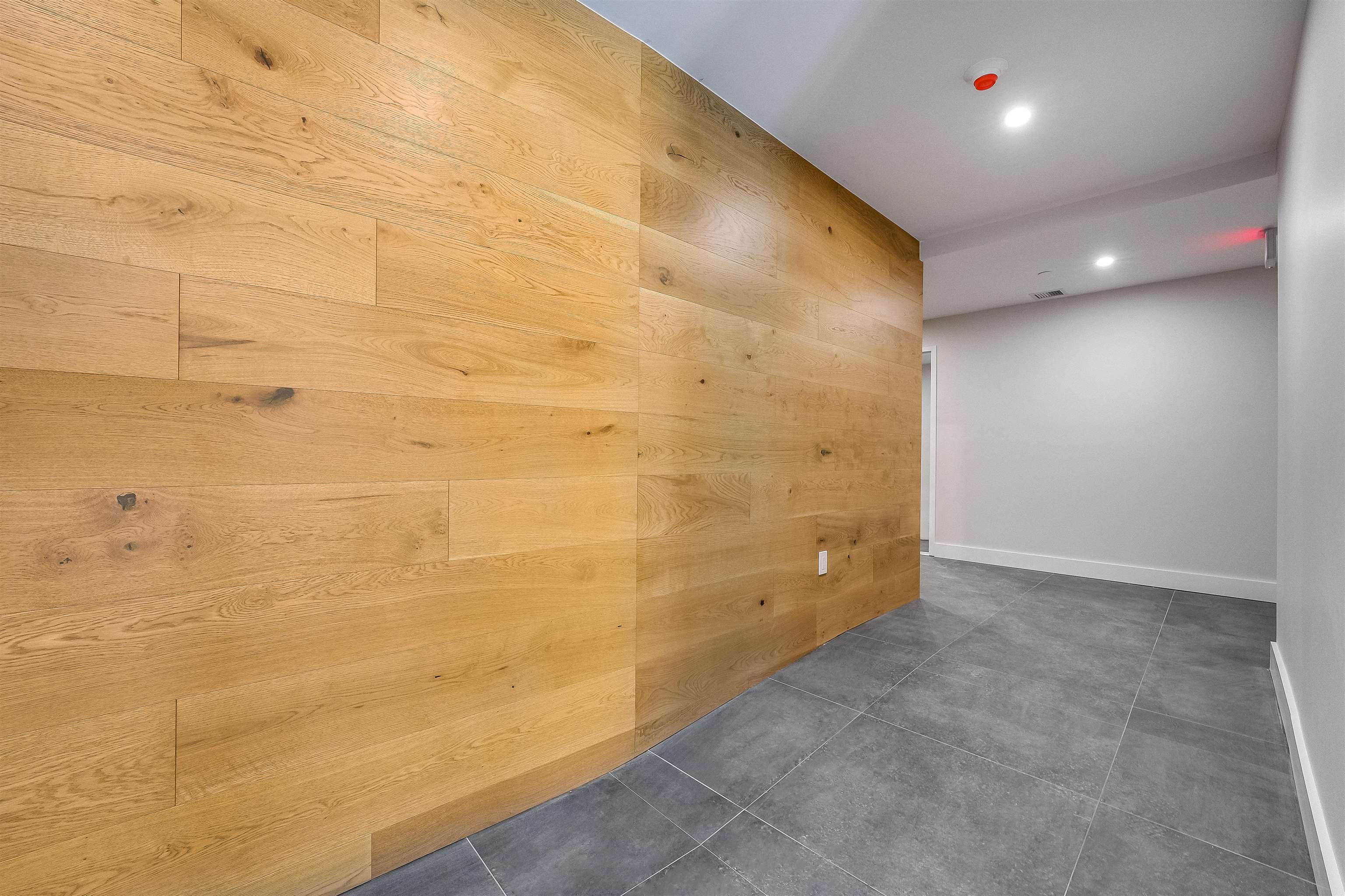 658 GRAND ST Unit: 202