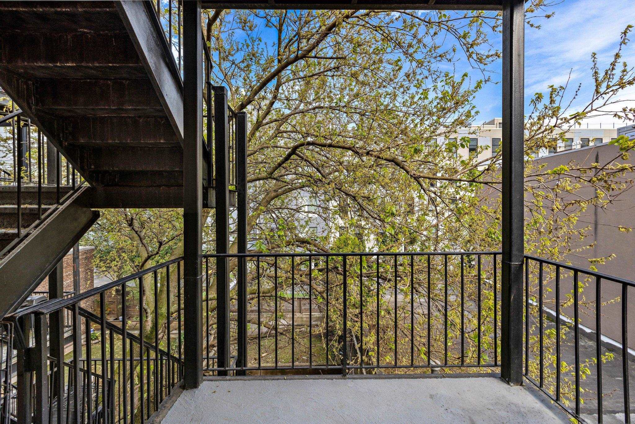 513 MONROE ST Unit: 6