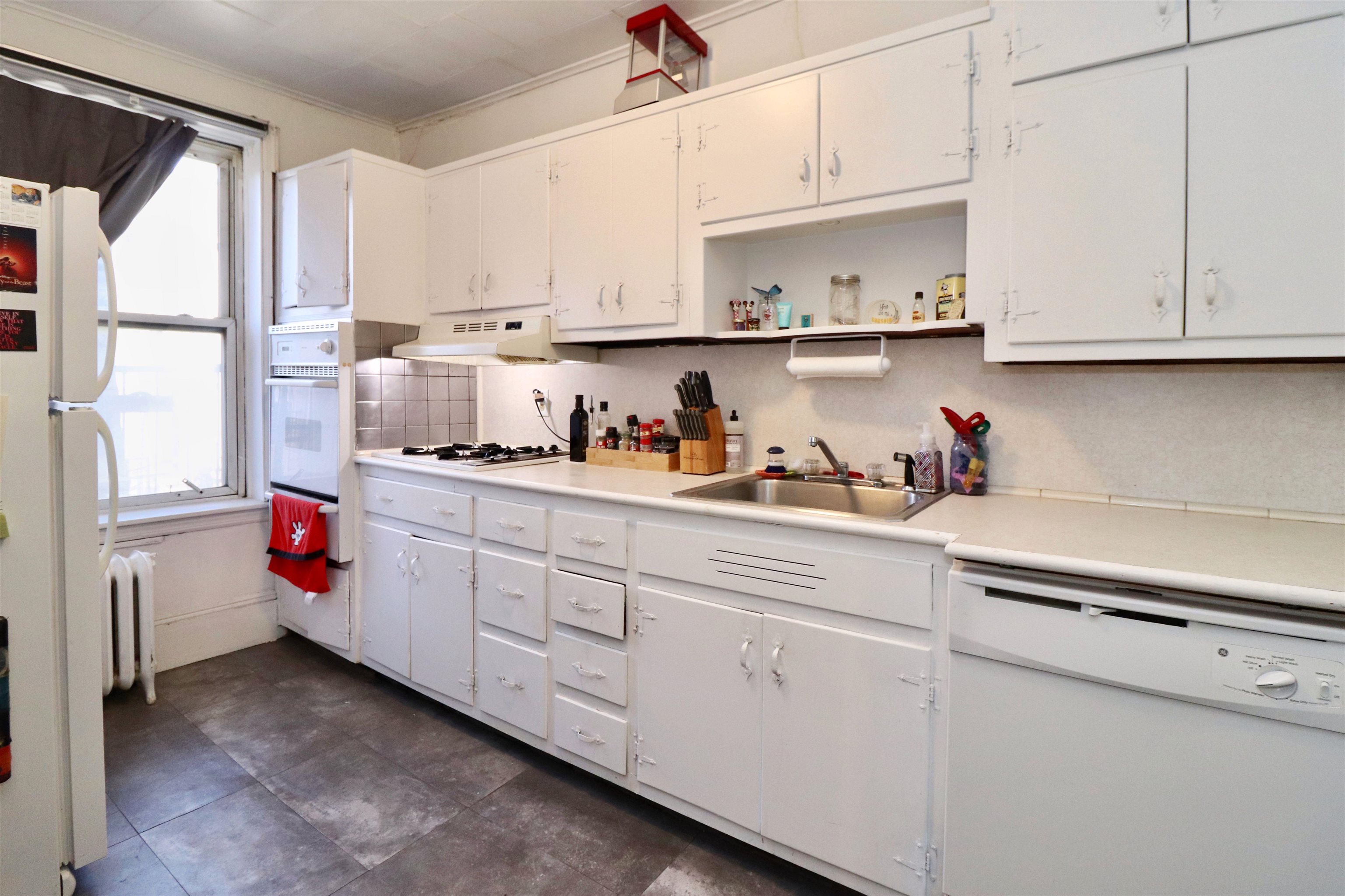 704 WASHINGTON ST Unit: 2