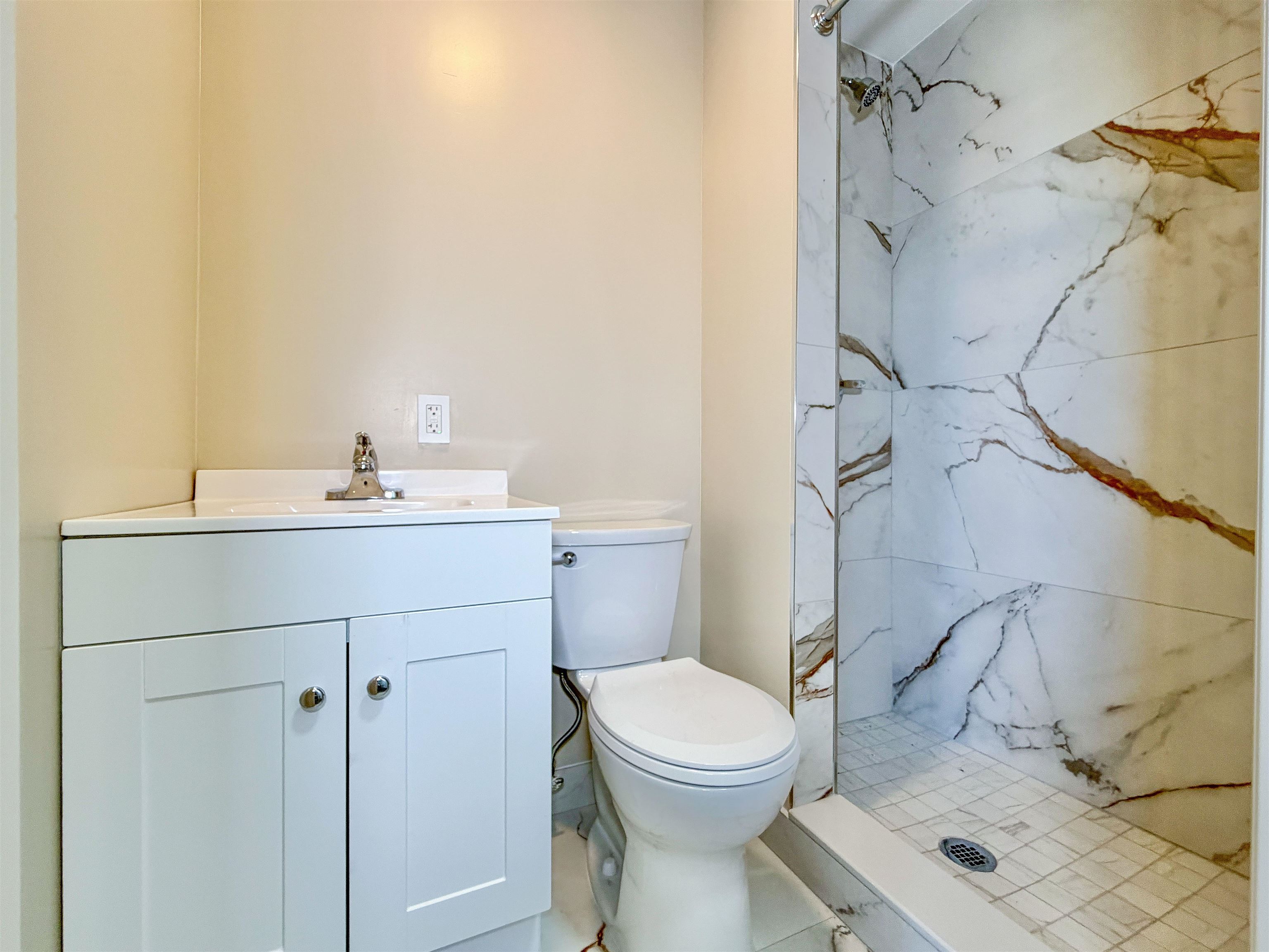 320 JEFFERSON ST Unit: 10