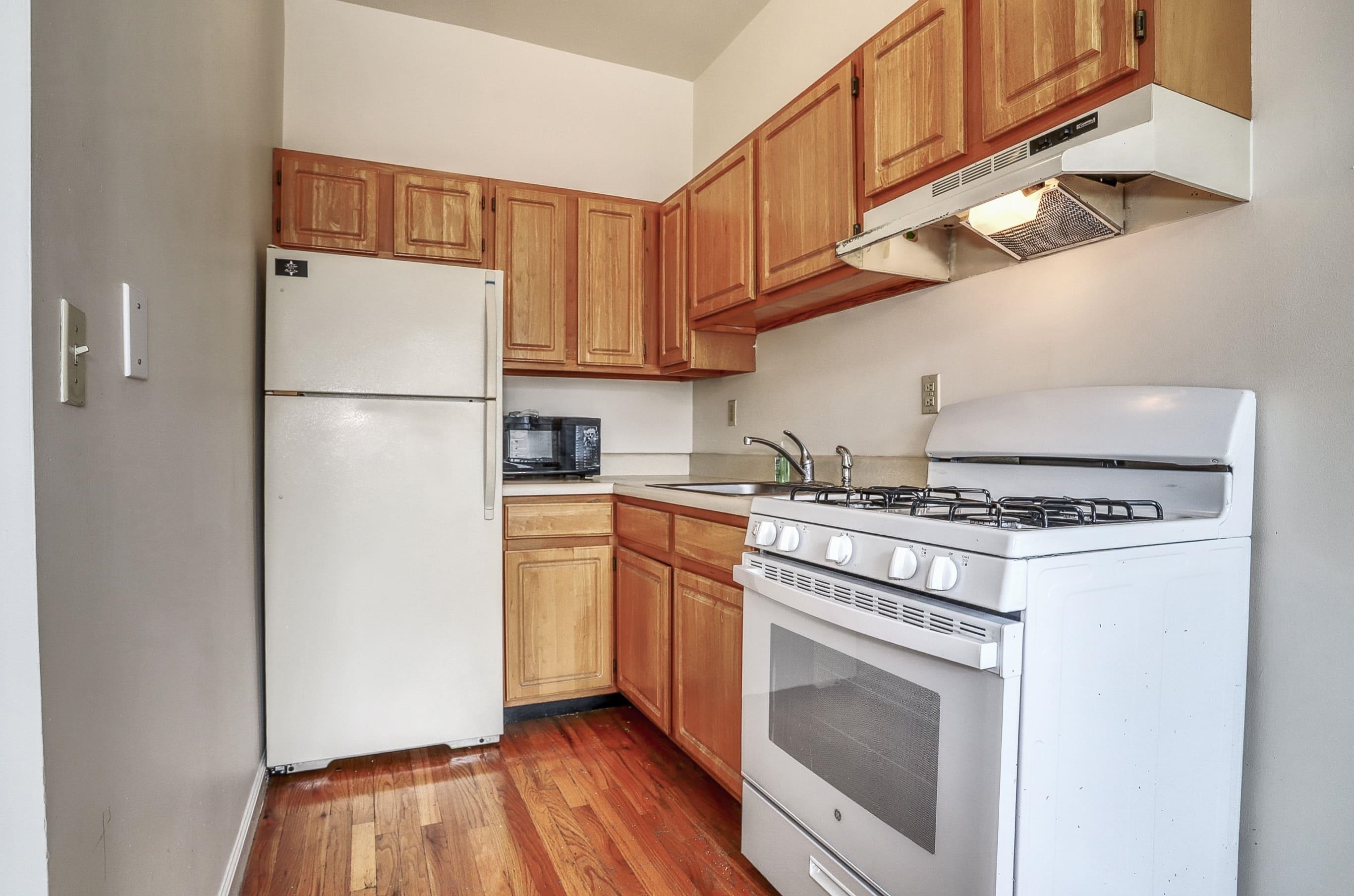 618 WASHINGTON ST Unit: 2