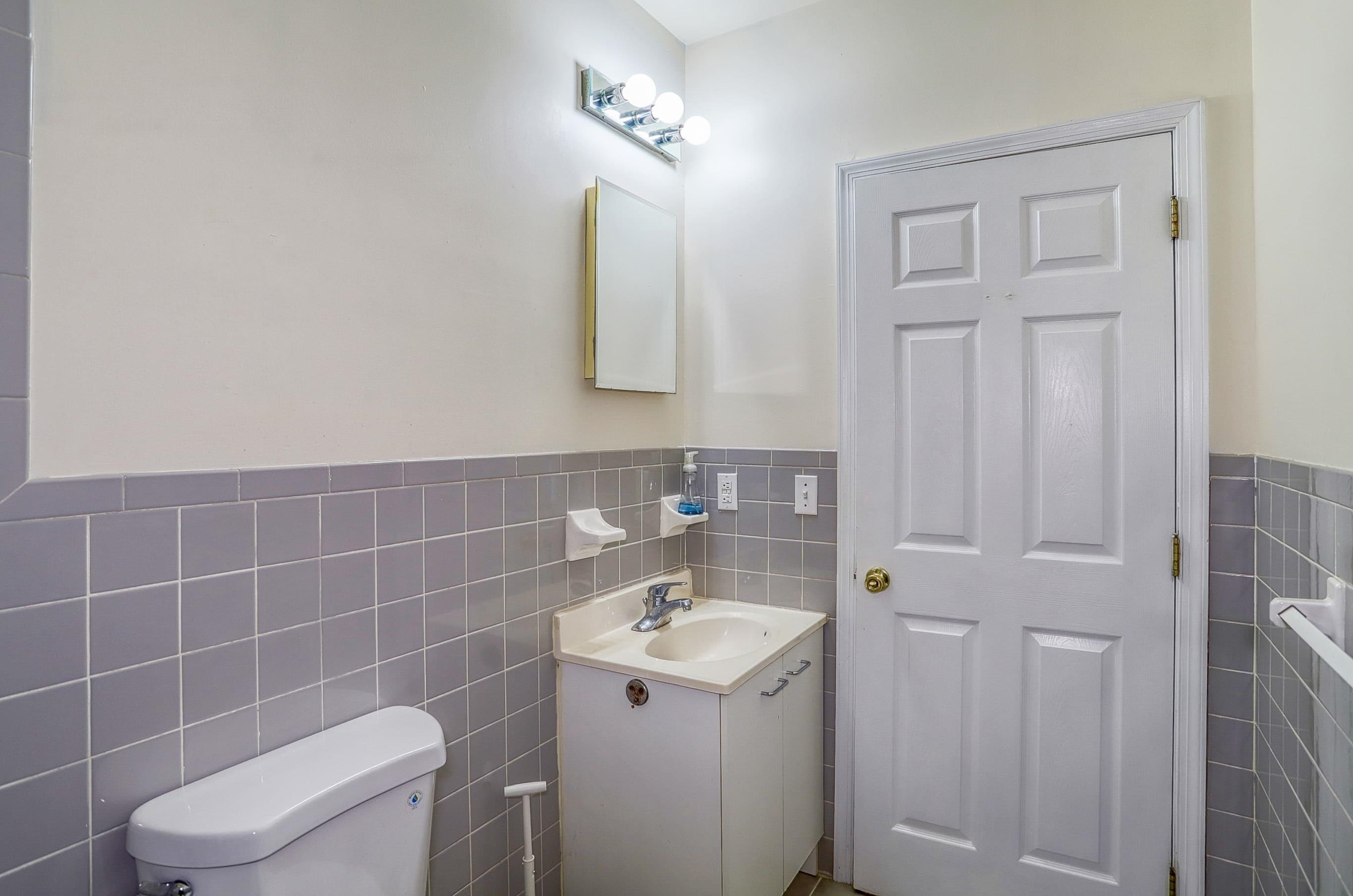 618 WASHINGTON ST Unit: 2