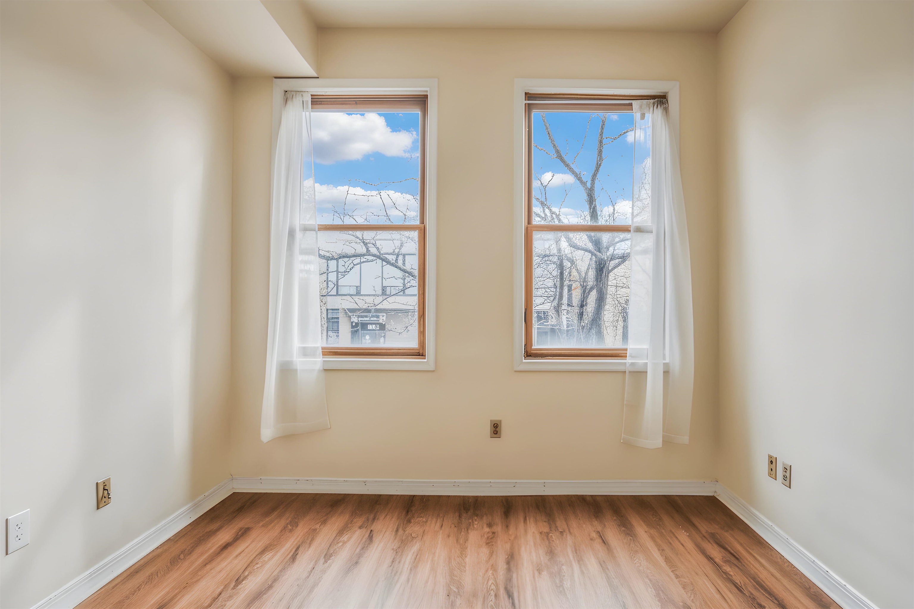 618 WASHINGTON ST Unit: 2
