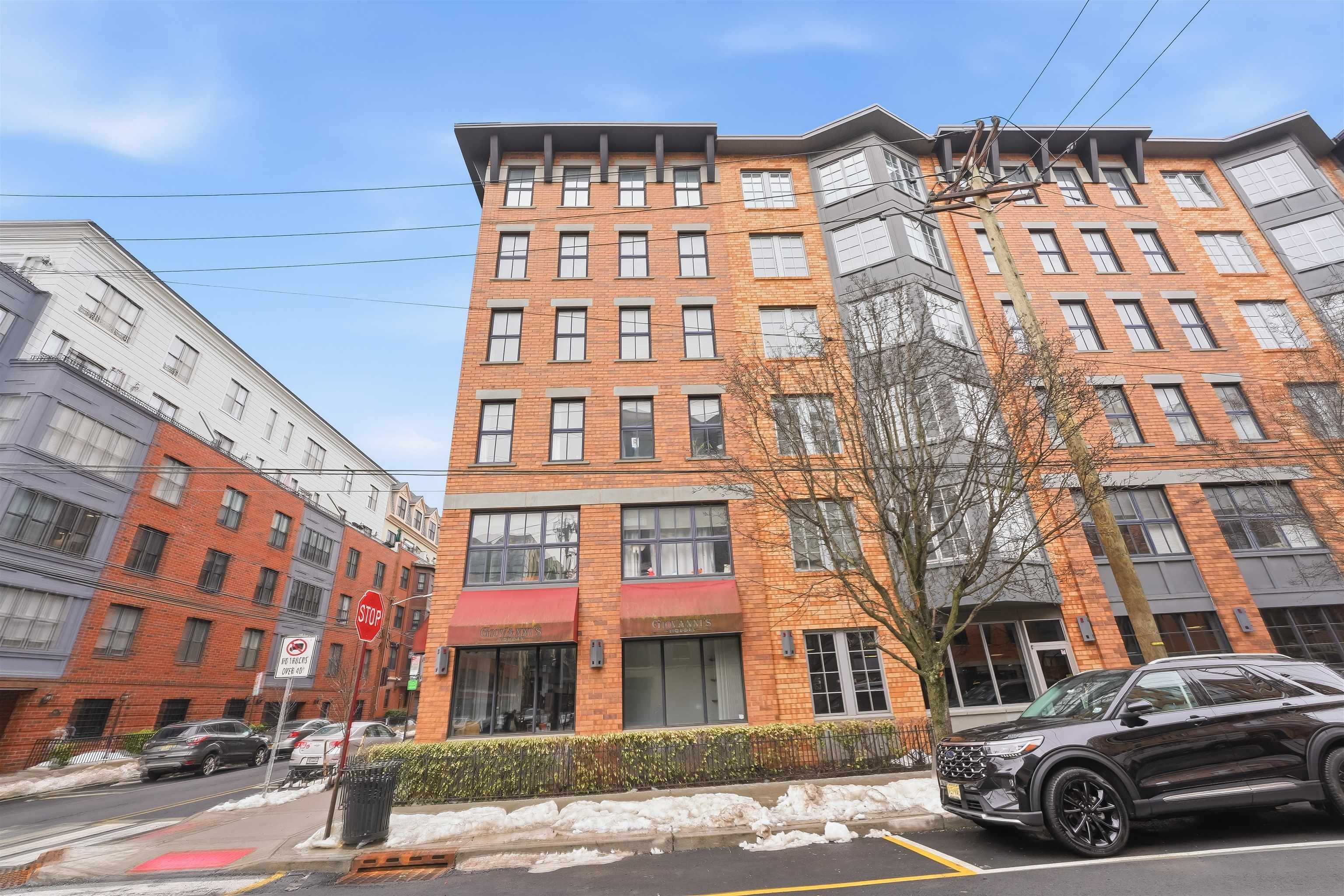 501 9TH ST Unit: COMMB