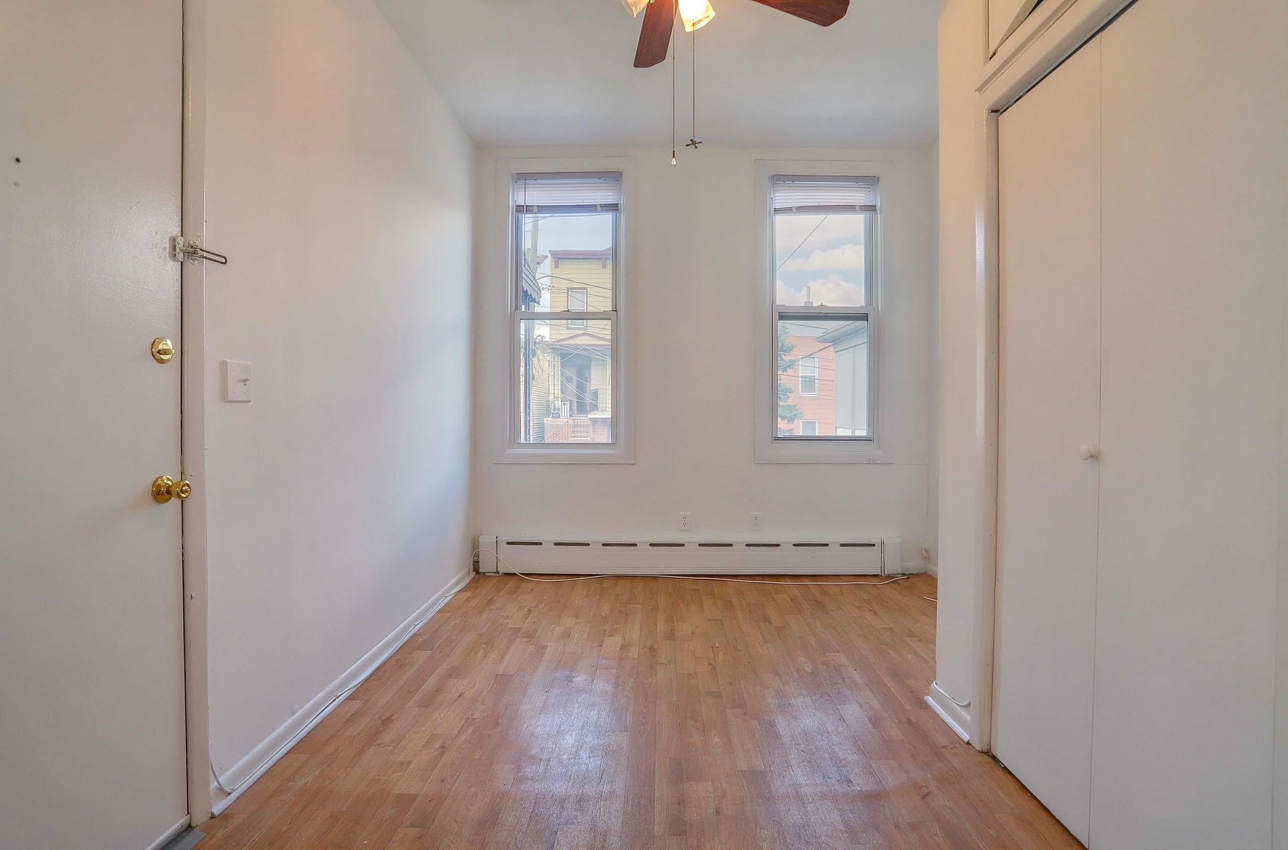 28 SPRUCE ST Unit: 2L