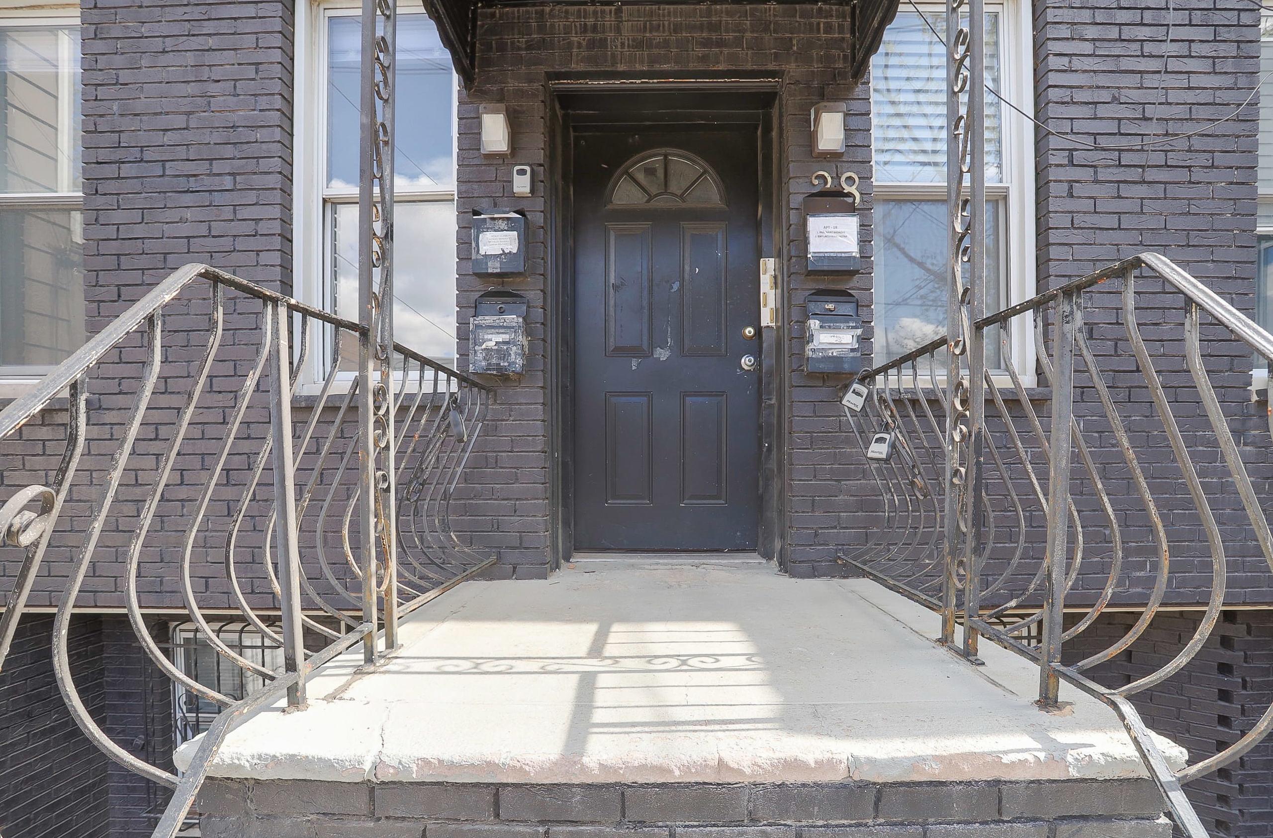 28 SPRUCE ST Unit: 2L
