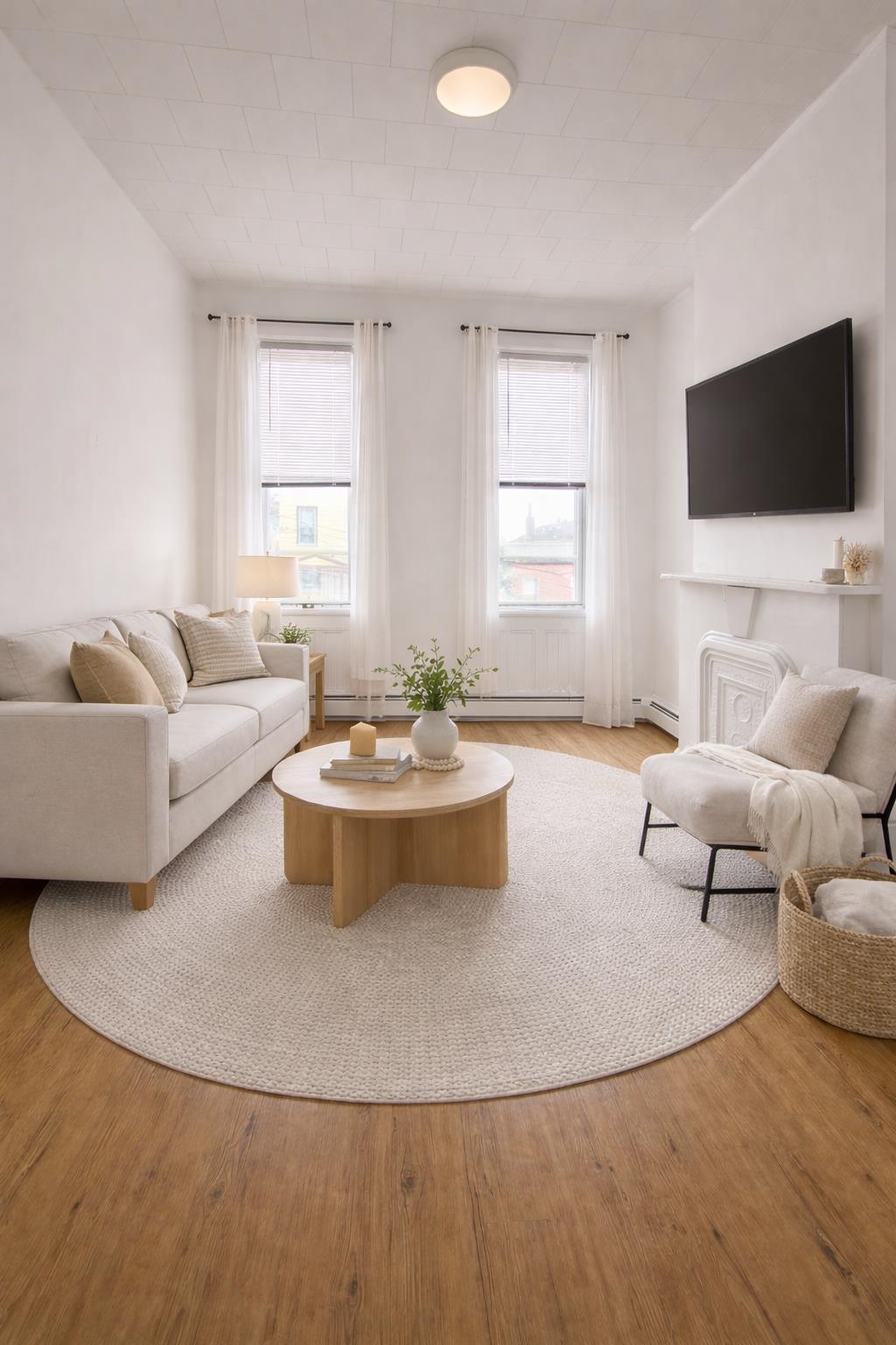 28 SPRUCE ST Unit: 2L
