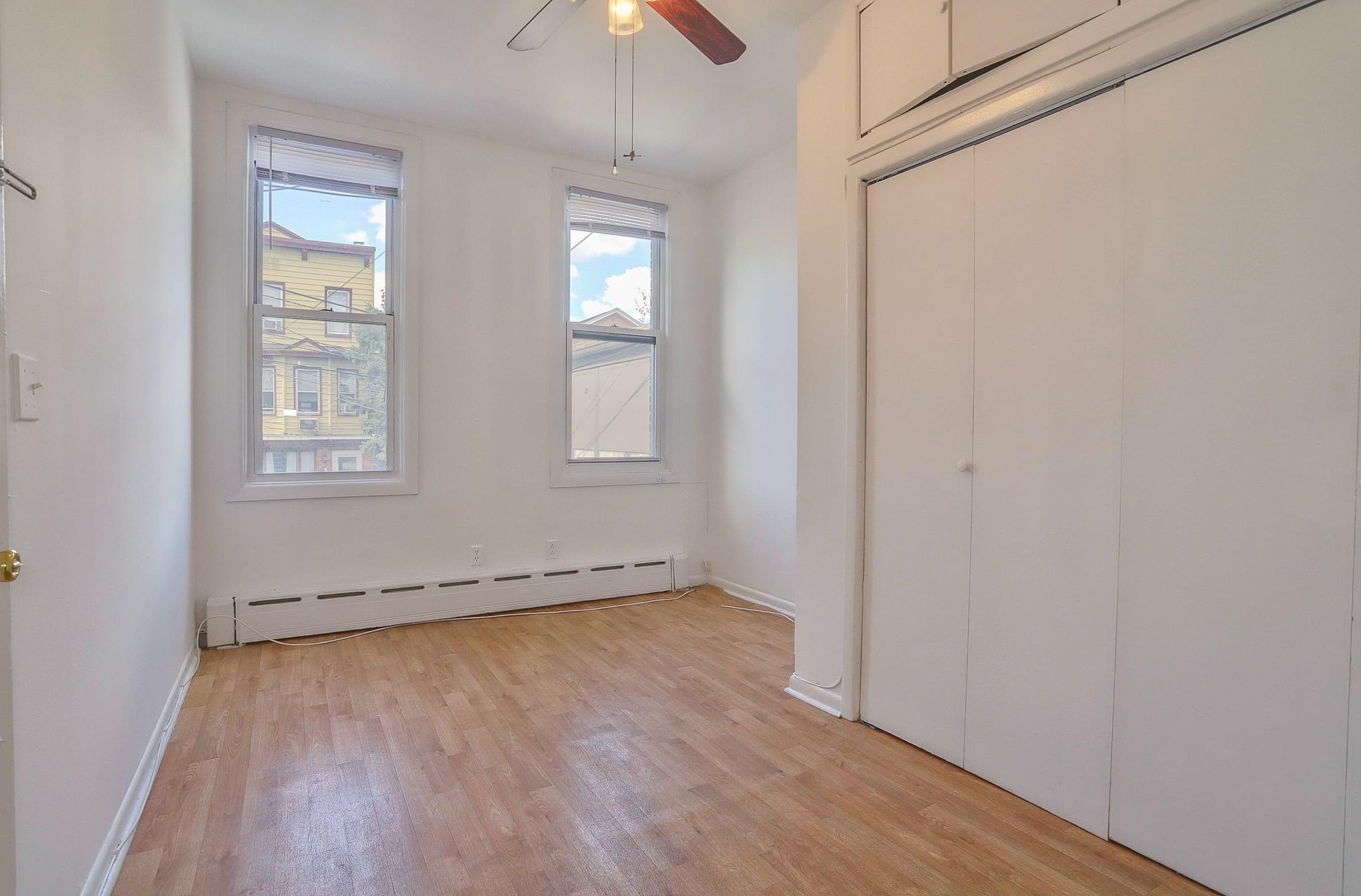28 SPRUCE ST Unit: 2L
