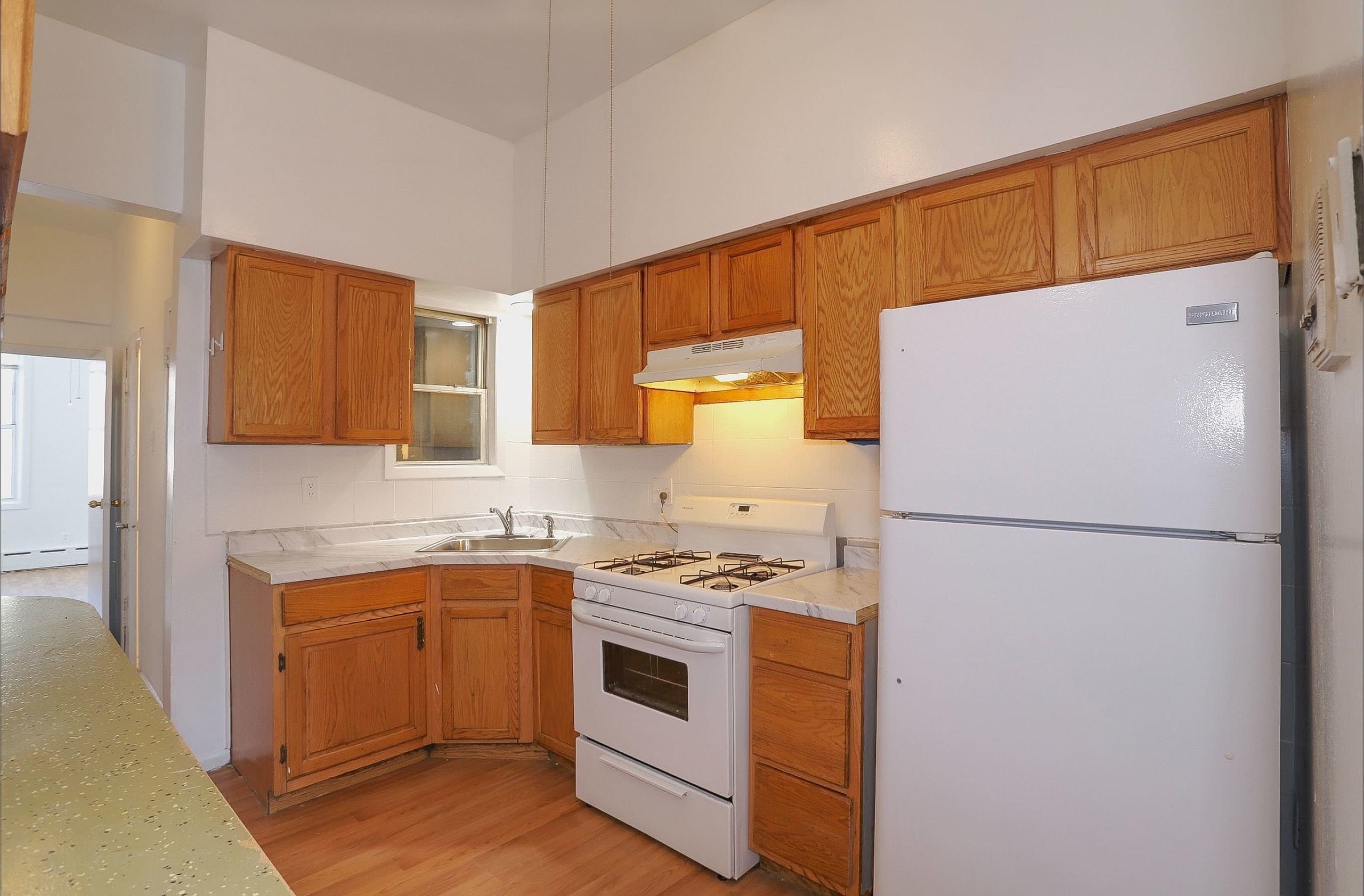 28 SPRUCE ST Unit: 2L