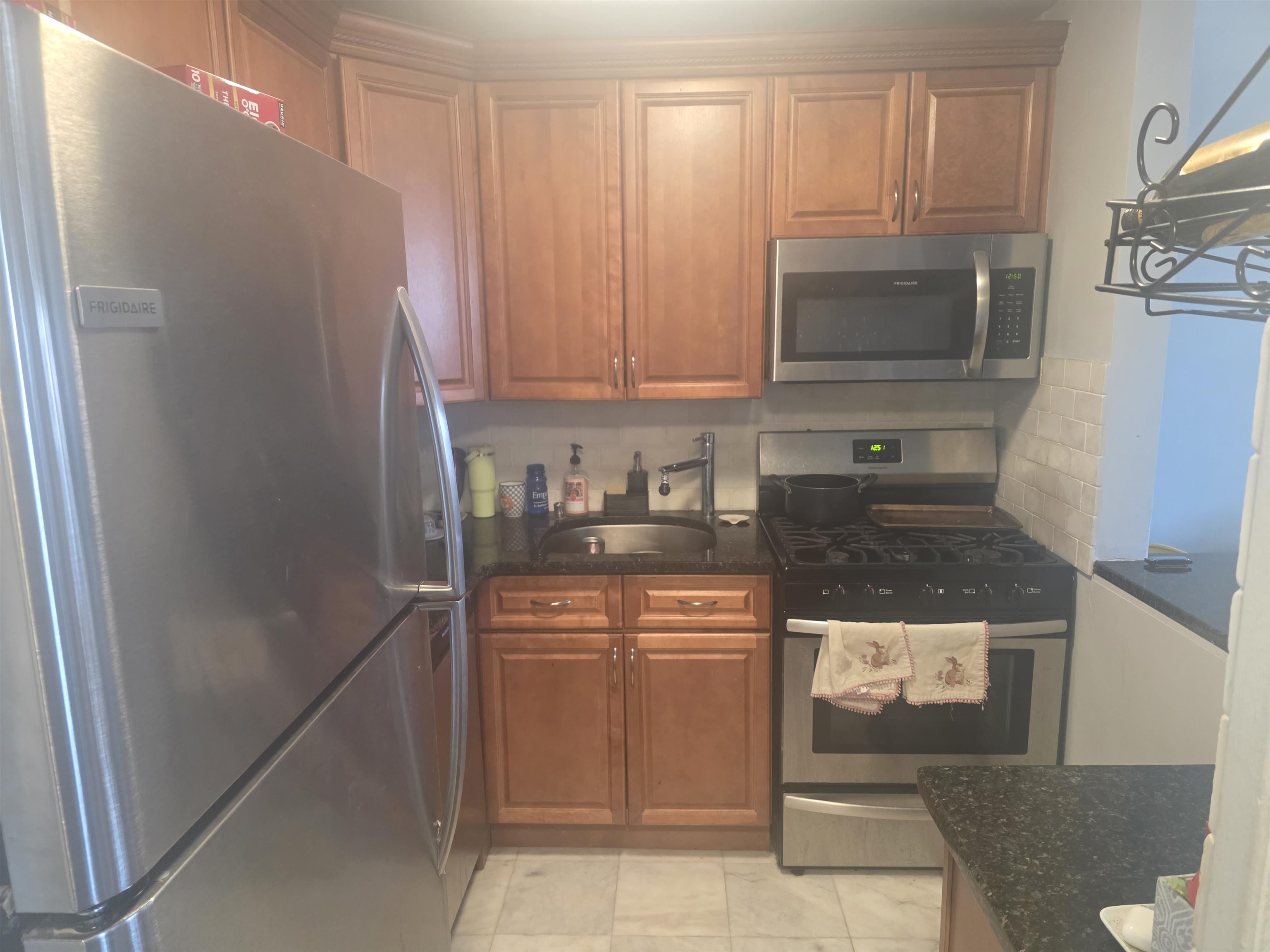 7100 BLVD EAST Unit: 9R