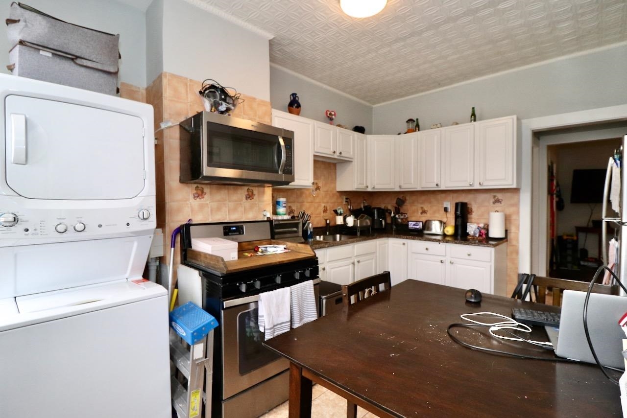 19 GRAHAM ST Unit: 2