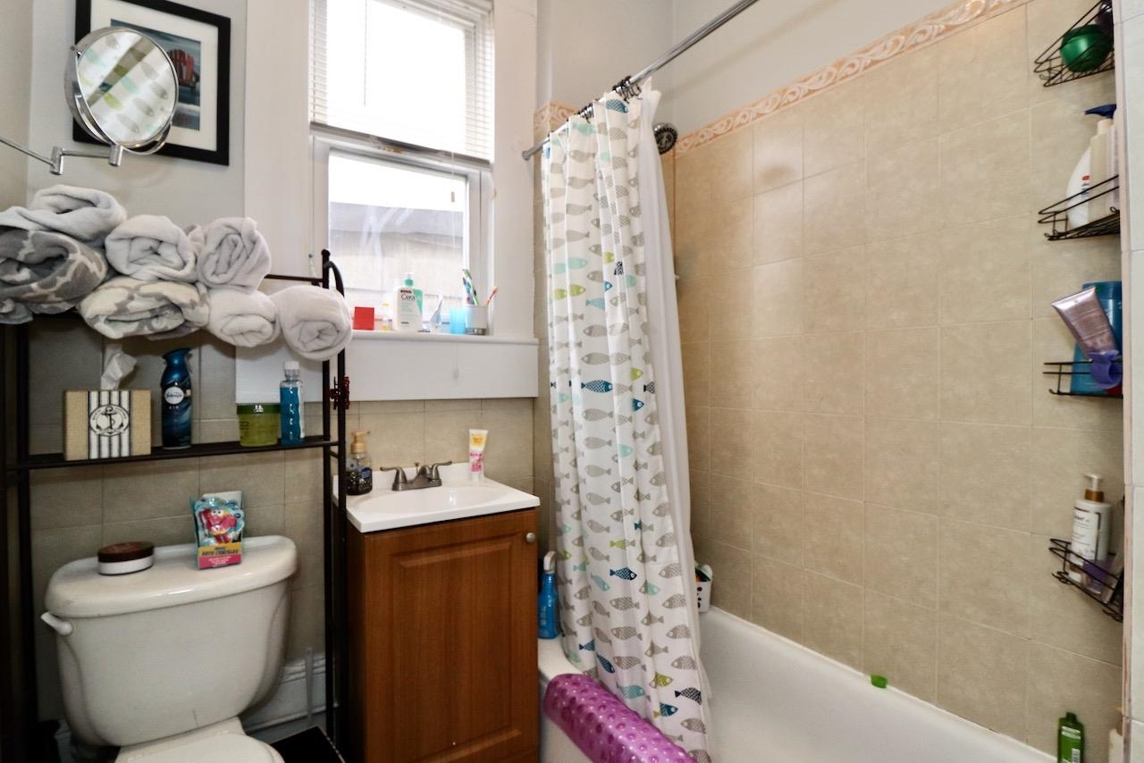 19 GRAHAM ST Unit: 2