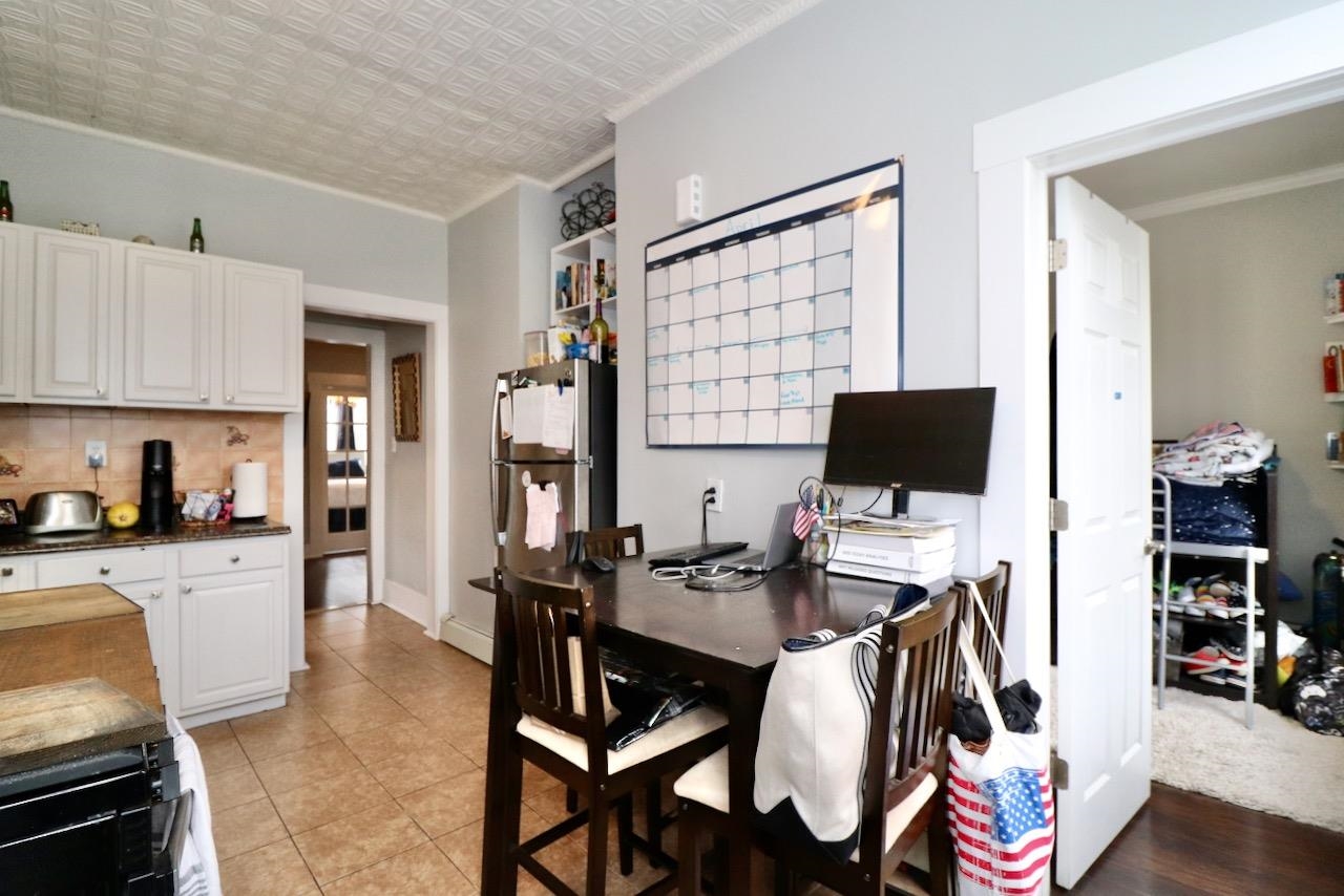 19 GRAHAM ST Unit: 2