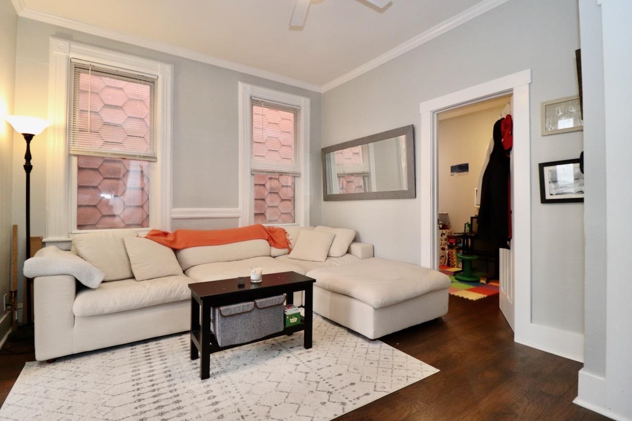 19 GRAHAM ST Unit: 2