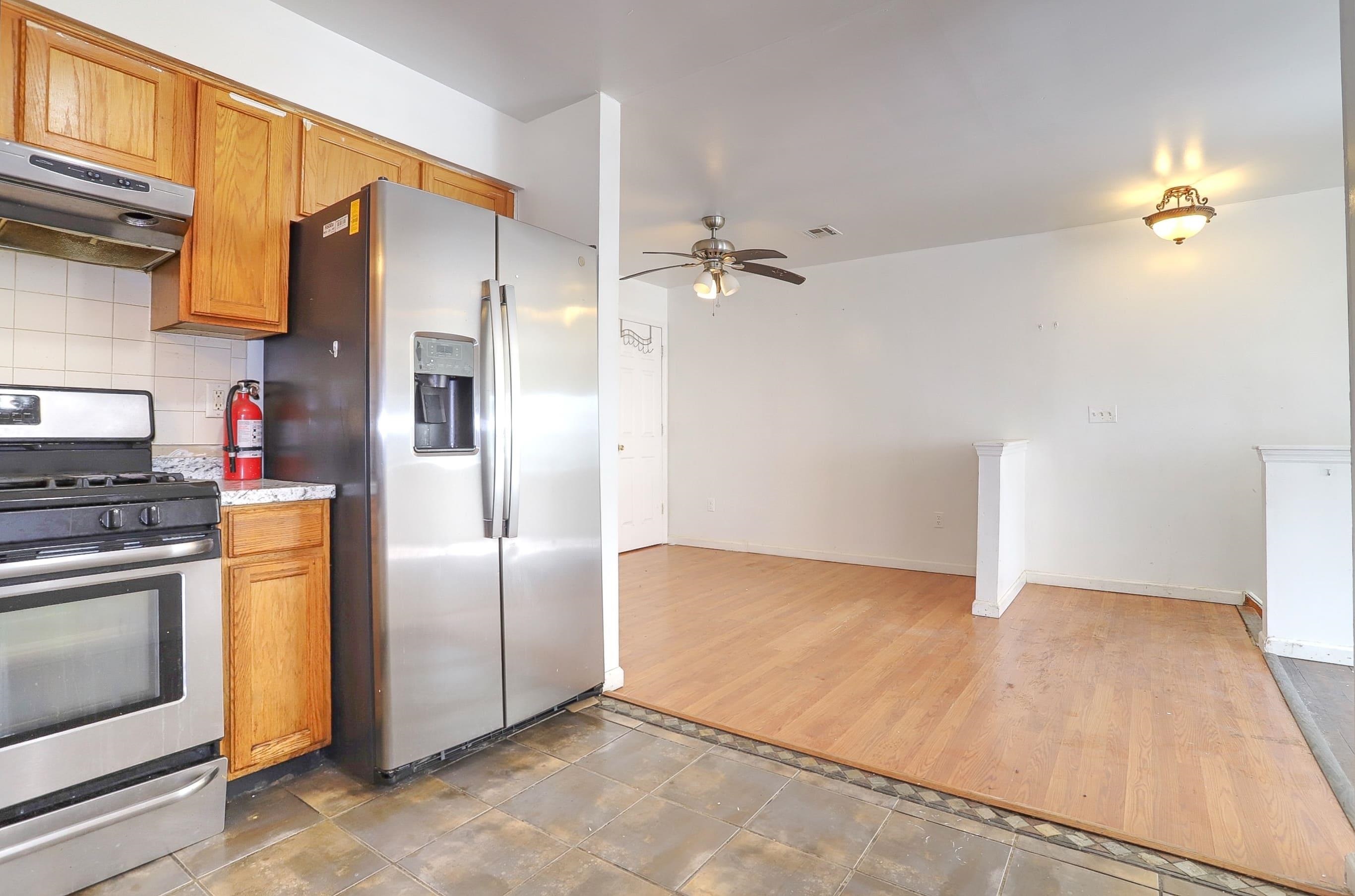 63 HOBSON ST