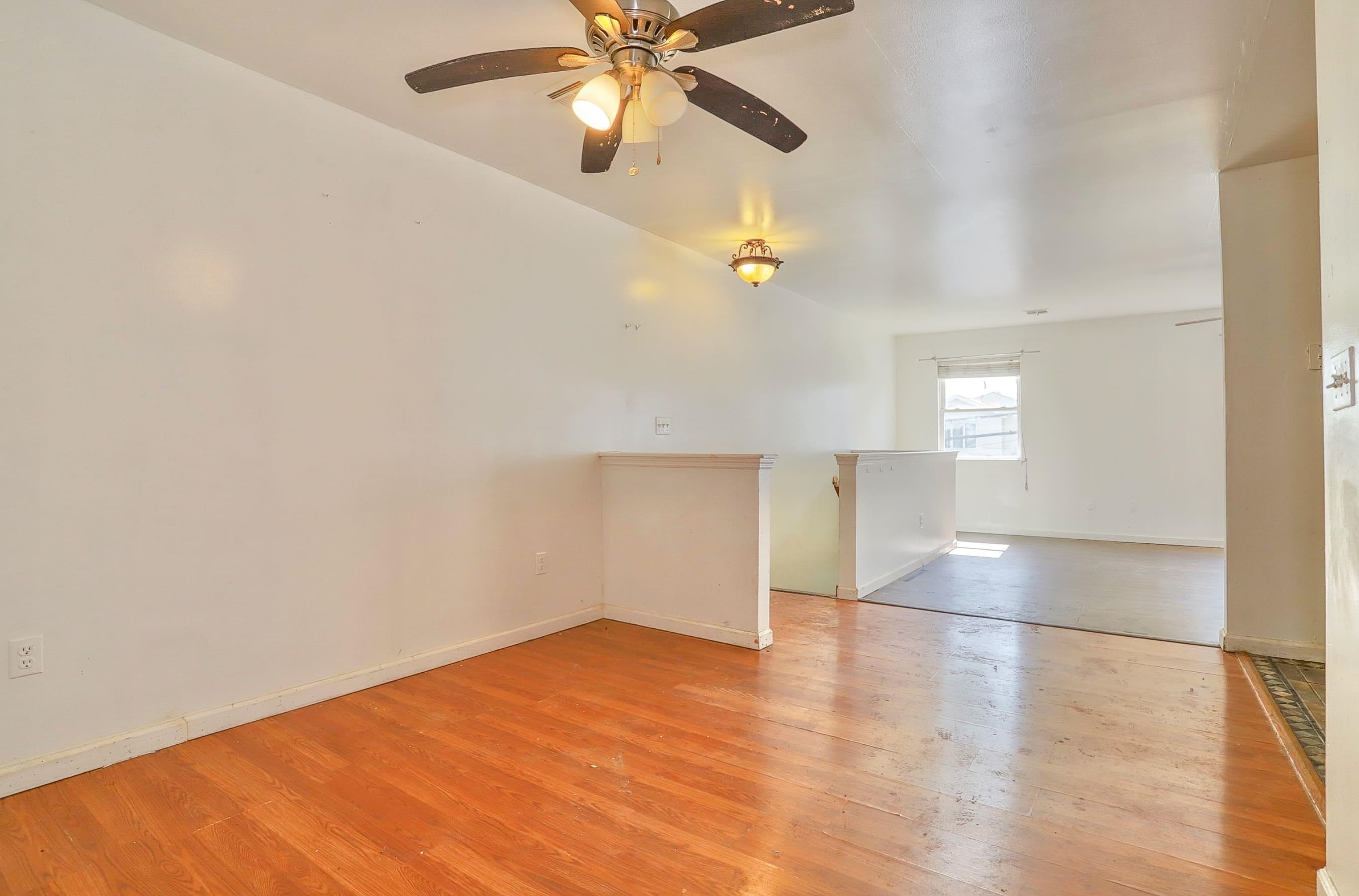 63 HOBSON ST
