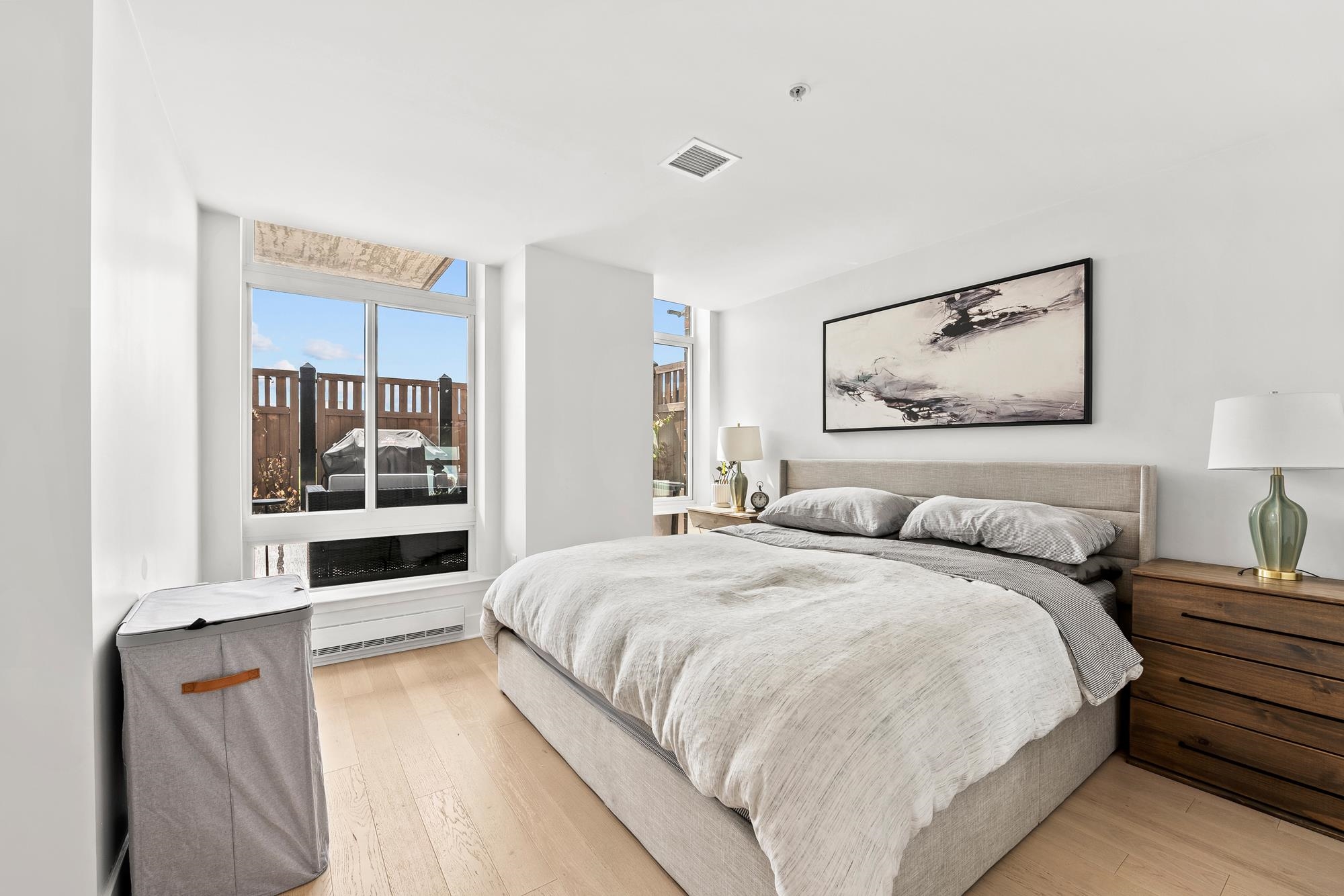 1400 HUDSON ST Unit: 707