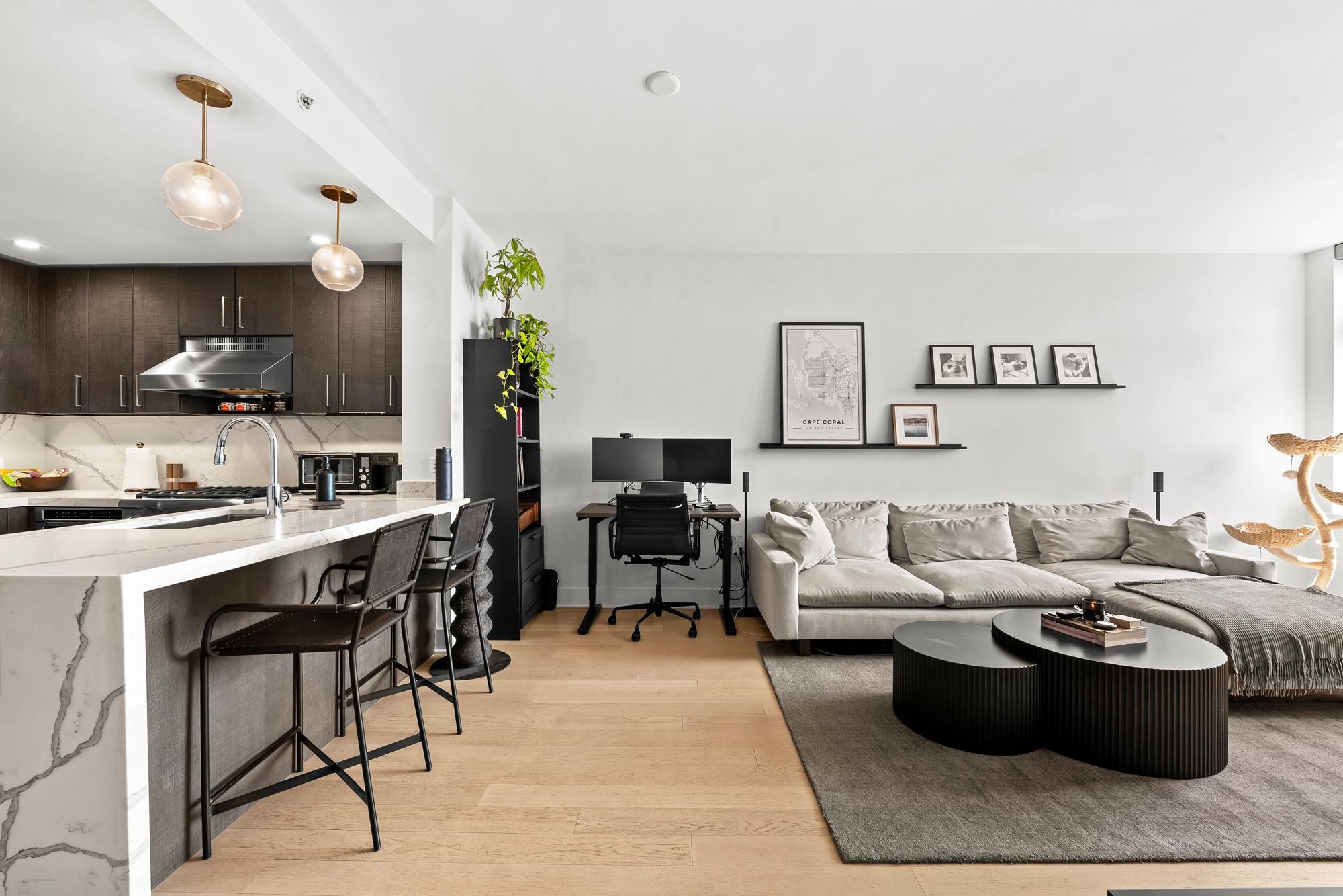 1400 HUDSON ST Unit: 707