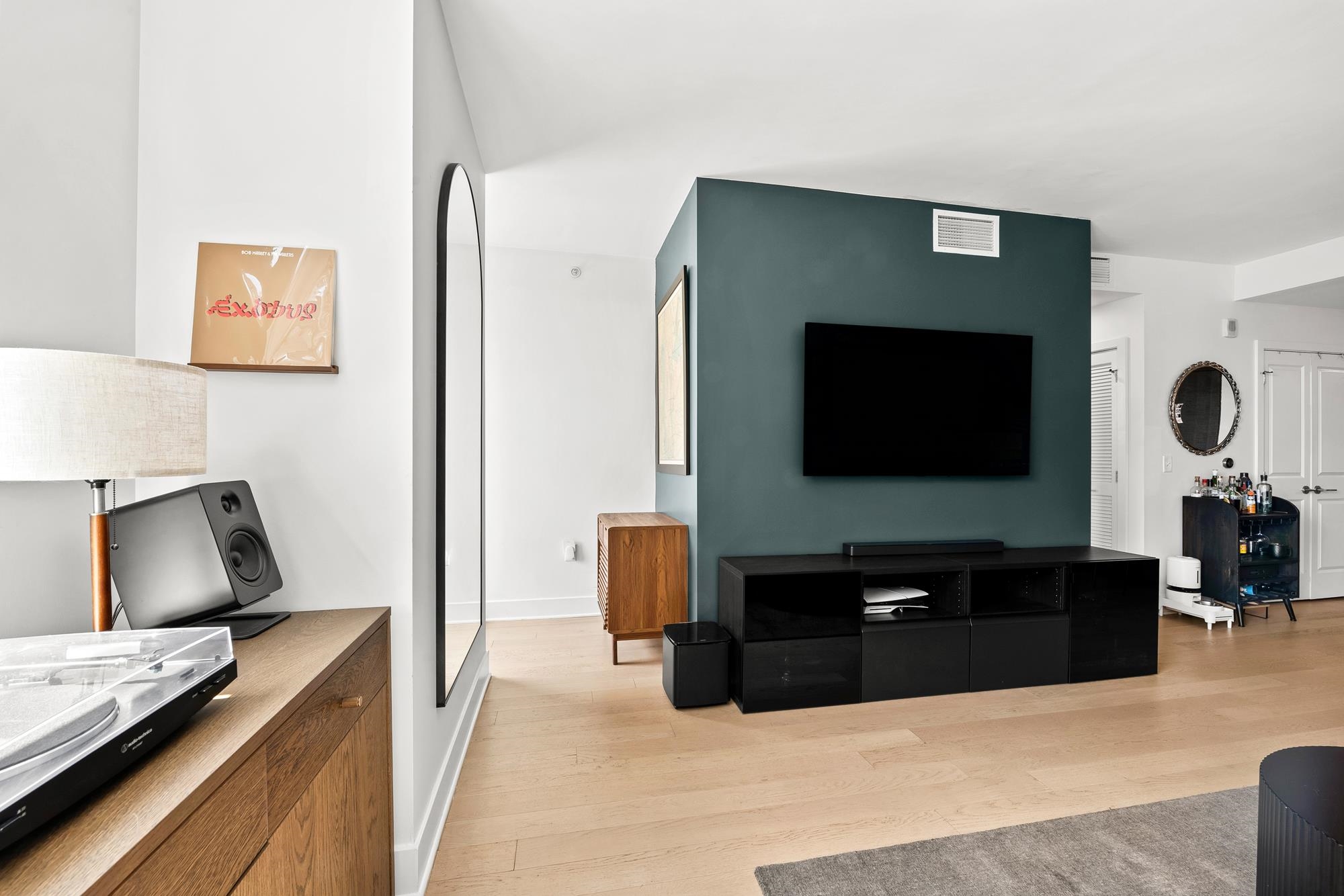 1400 HUDSON ST Unit: 707