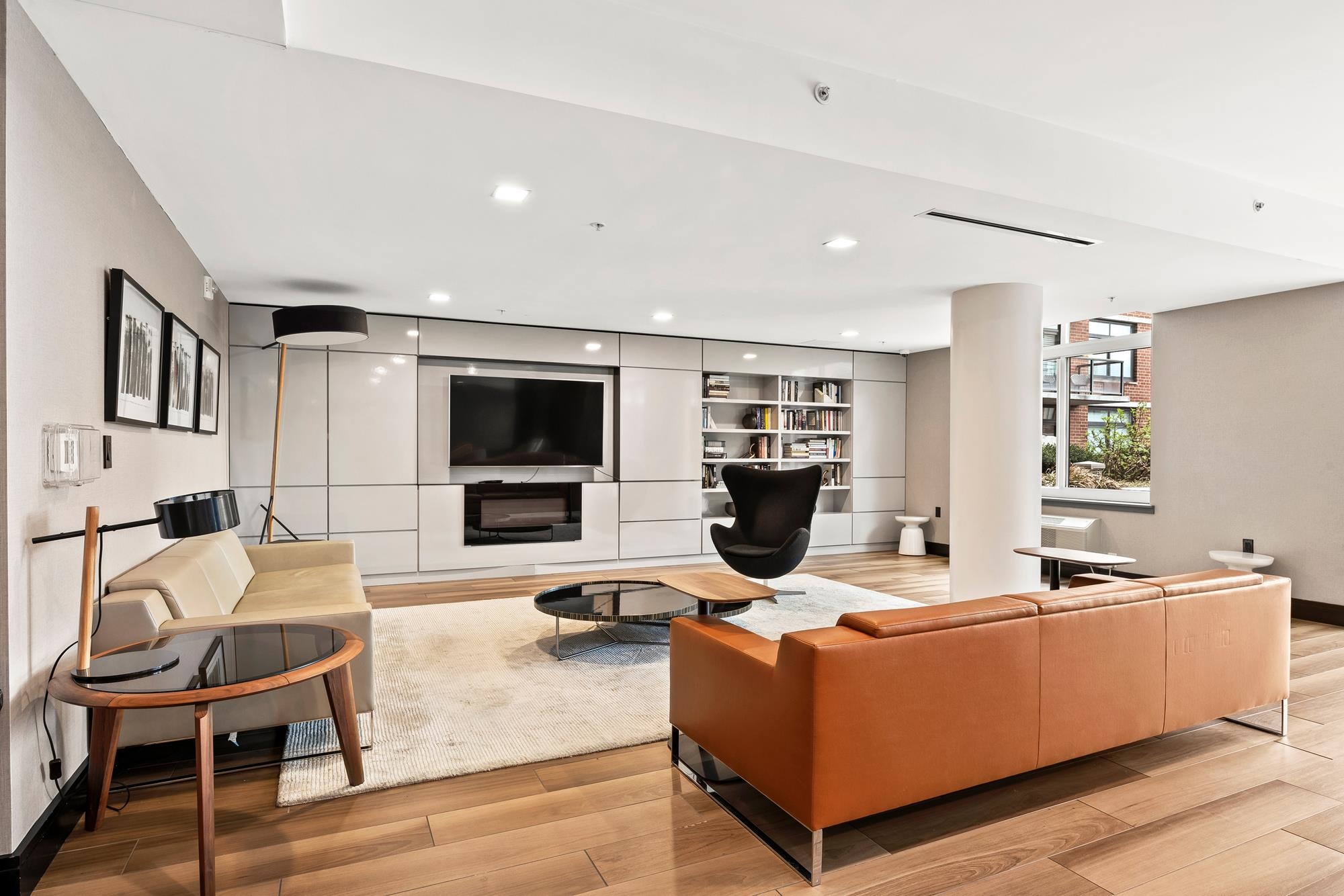 1400 HUDSON ST Unit: 707