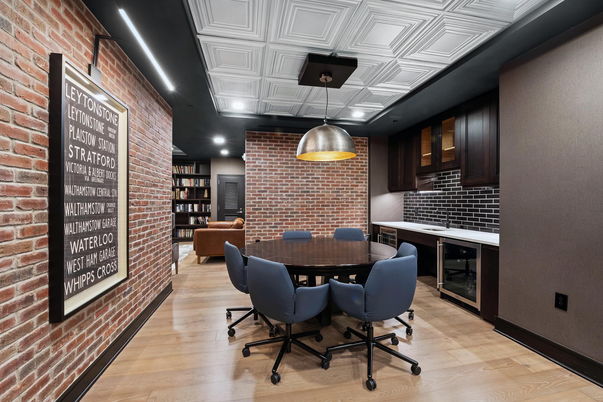 1400 HUDSON ST Unit: 707