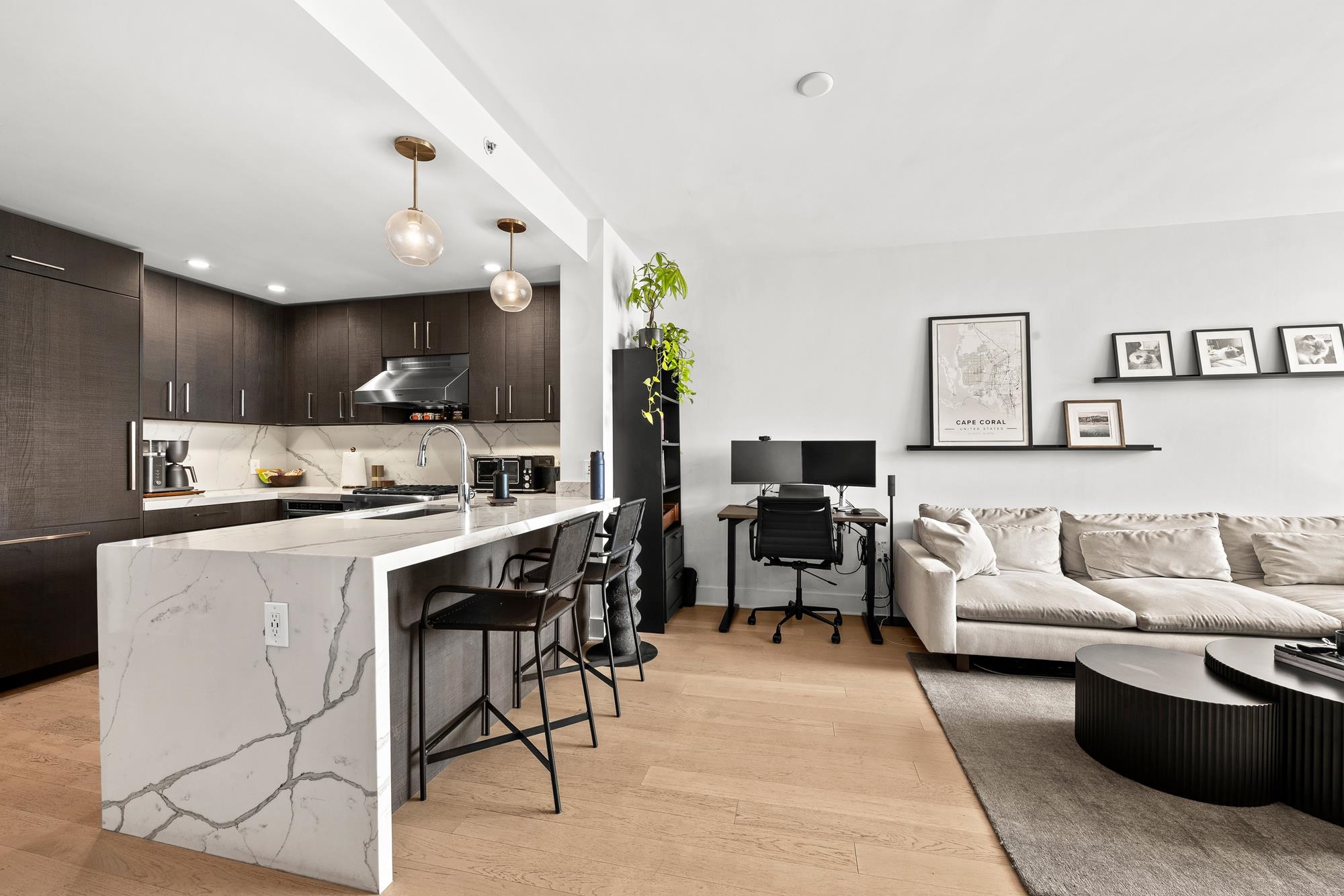 1400 HUDSON ST Unit: 707
