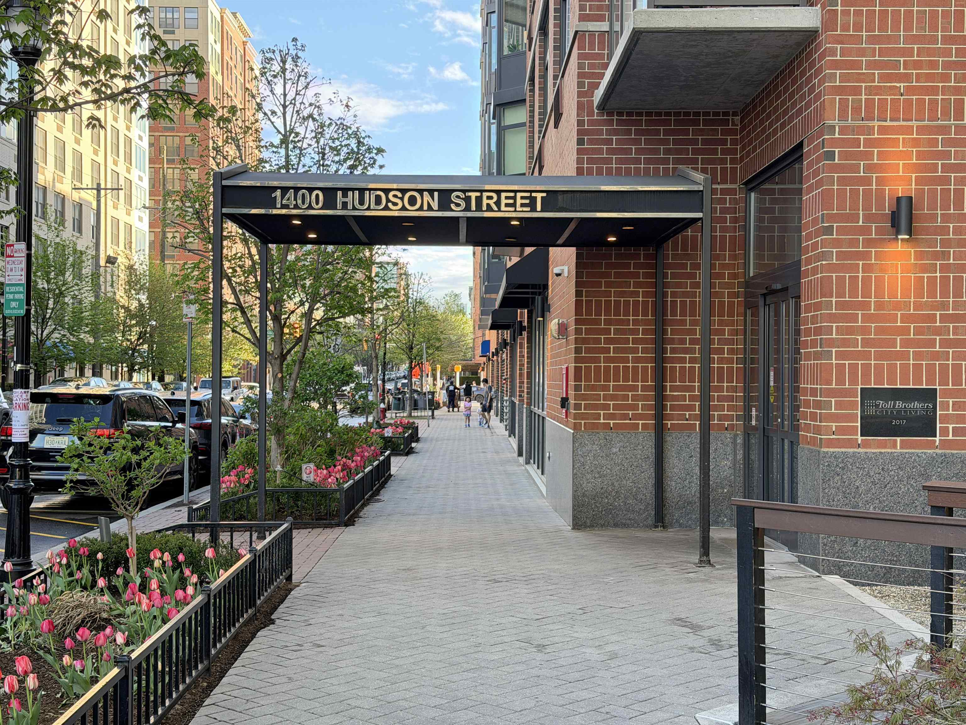 1400 HUDSON ST Unit: 707